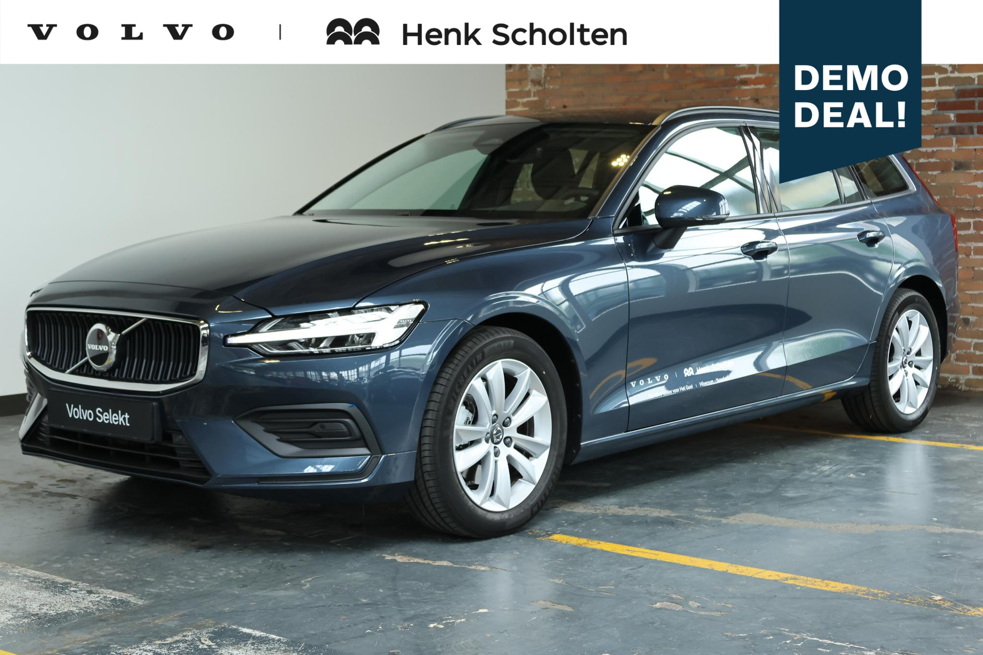 Volvo V60 B4 Essential Edition