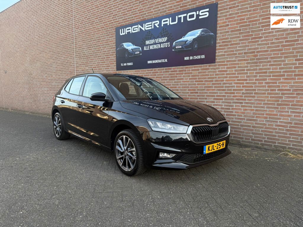 Skoda FABIA 1.0 TSI Business Edition Digitaal dashboard Achteruitrij-camera Cruise-control Rijhulpsystemen Carplay Stoelverwarming