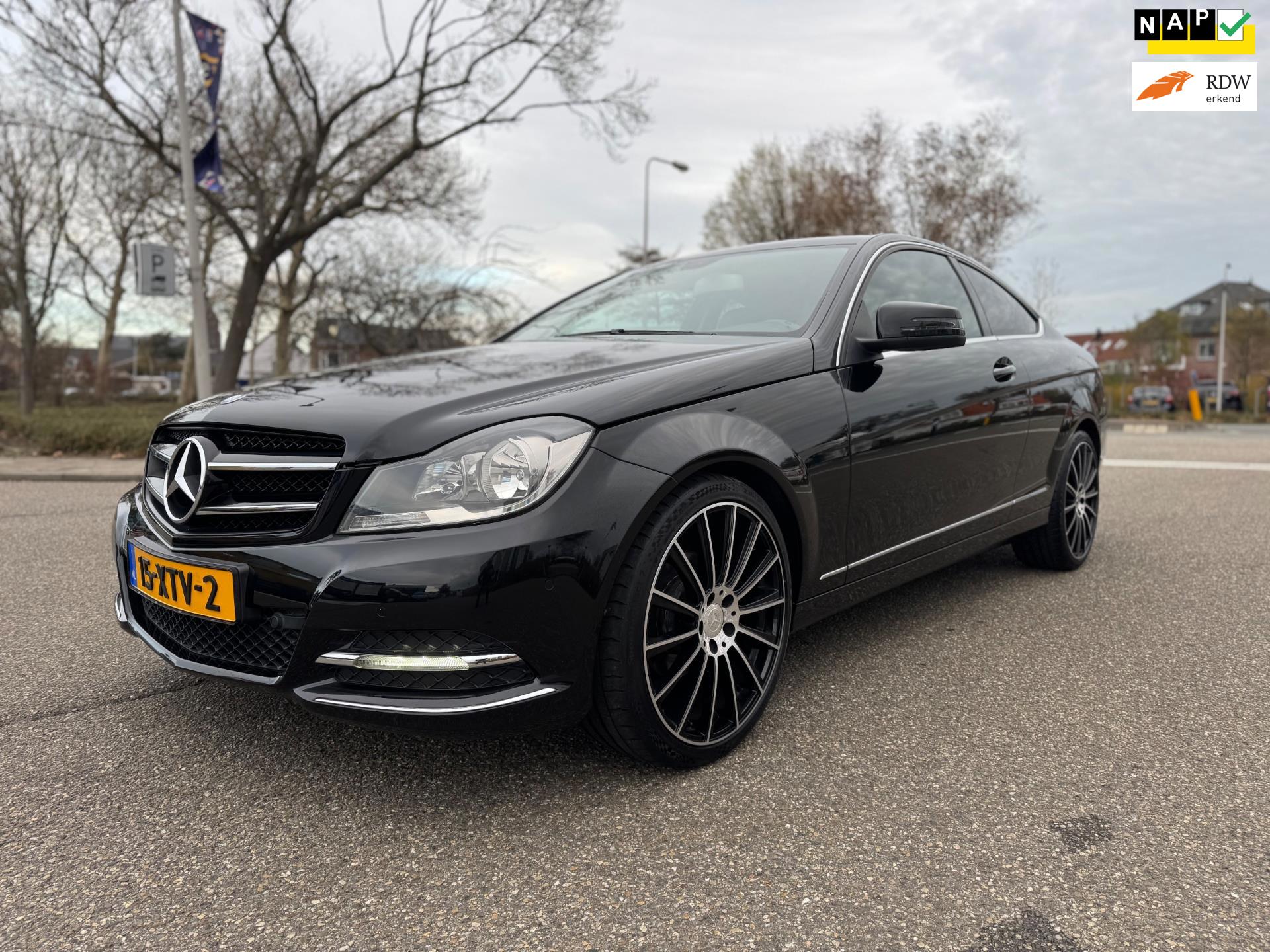 Mercedes-Benz C-klasse Coupé 180 Ambition / airco / cruise.control / leder / pdc / elek.pakket / lmv / nap....