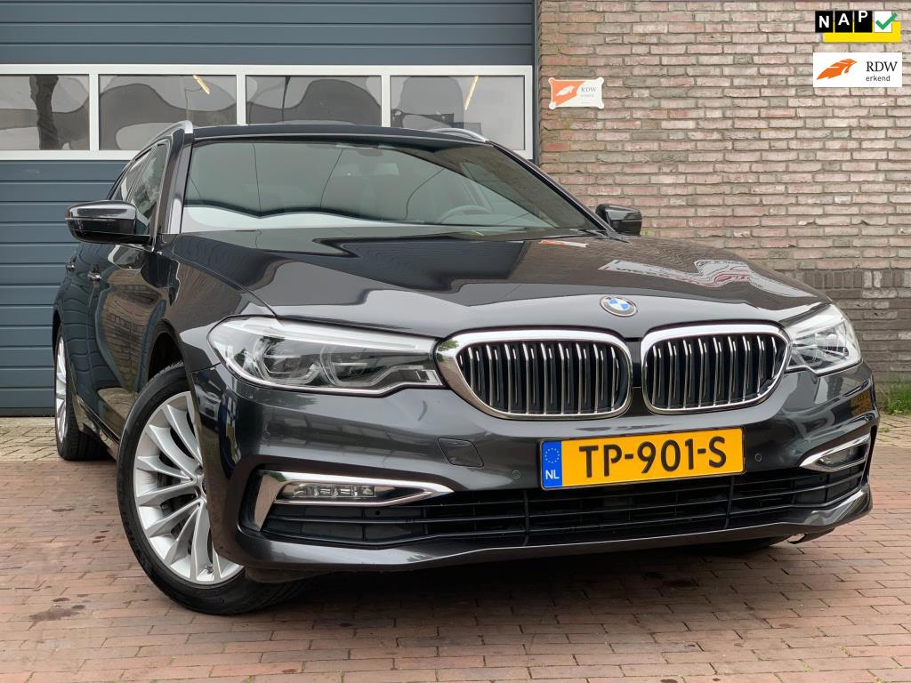 BMW 5-serie Touring 520d High Executive|Panoramadak|Leder