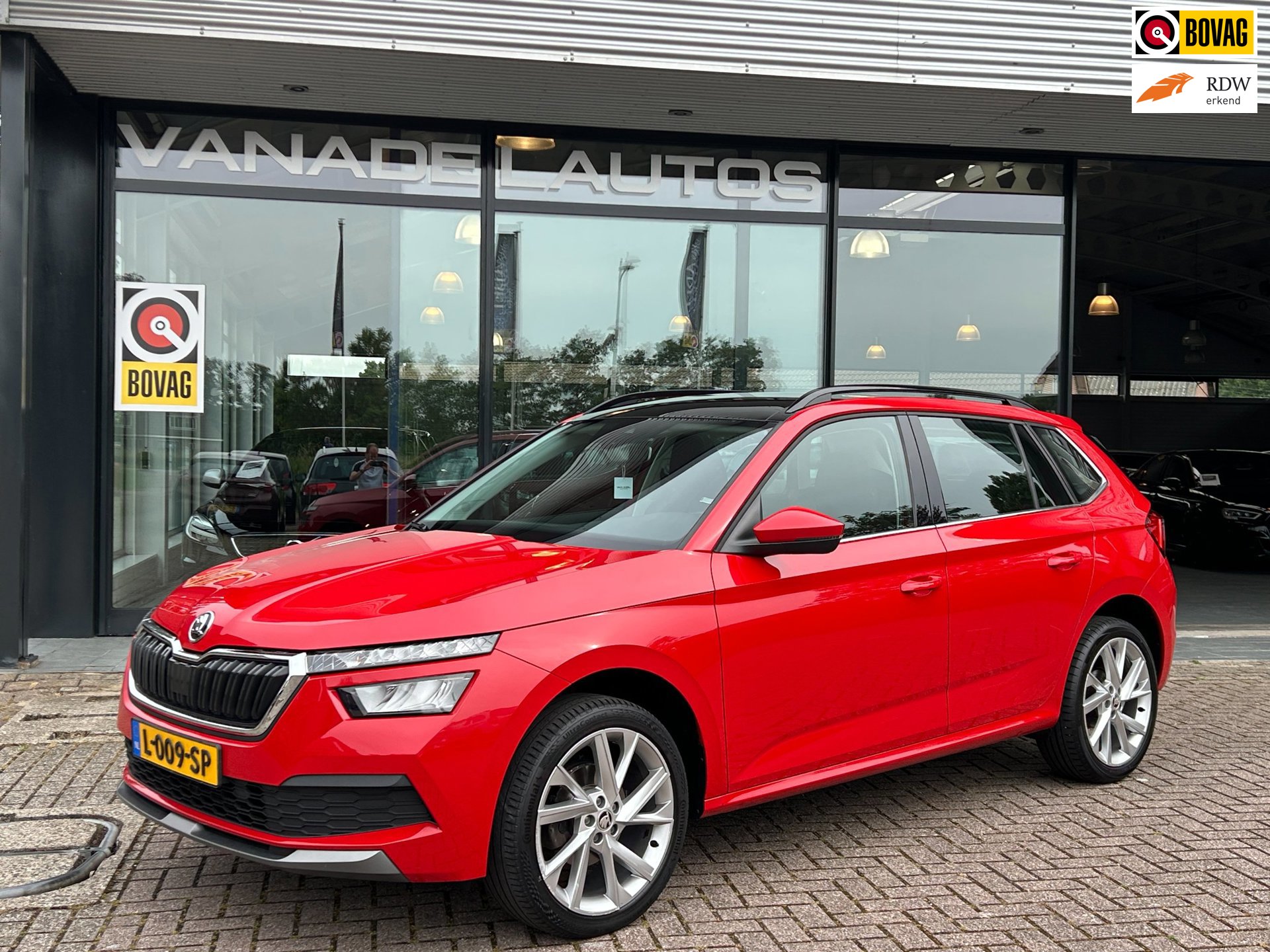 Skoda Kamiq 1.5 TSI ACT Sport Business Panorama App-Connect Adap.Cruise Camera Trekhaak!
