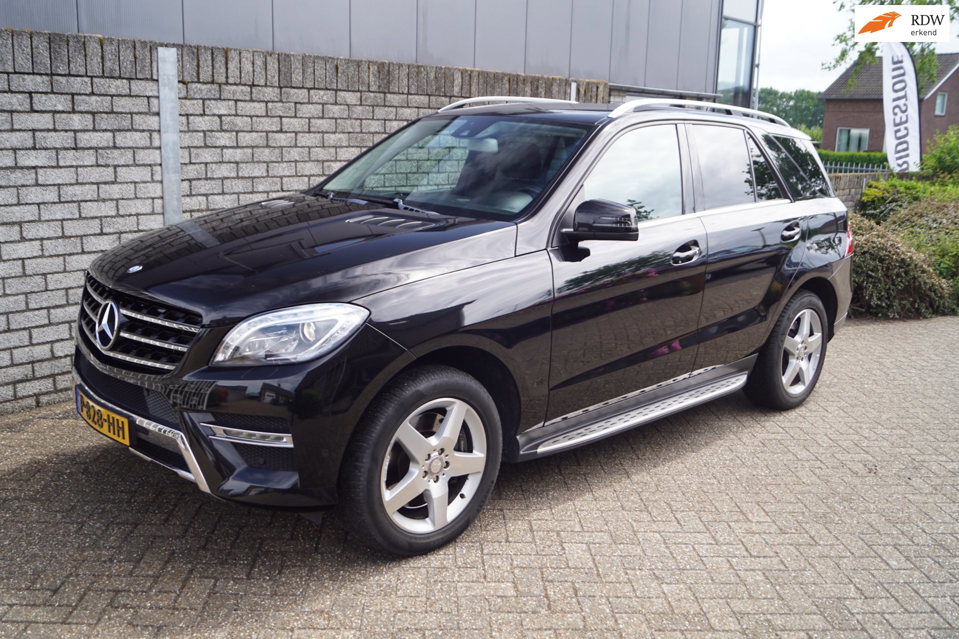 Mercedes-Benz M-klasse 500 4 Matic Autom Leder Sportst Stoelverw stoelventilatie Navi Camera Clima Xenon Cruise 2x PDC LMV Trekh
