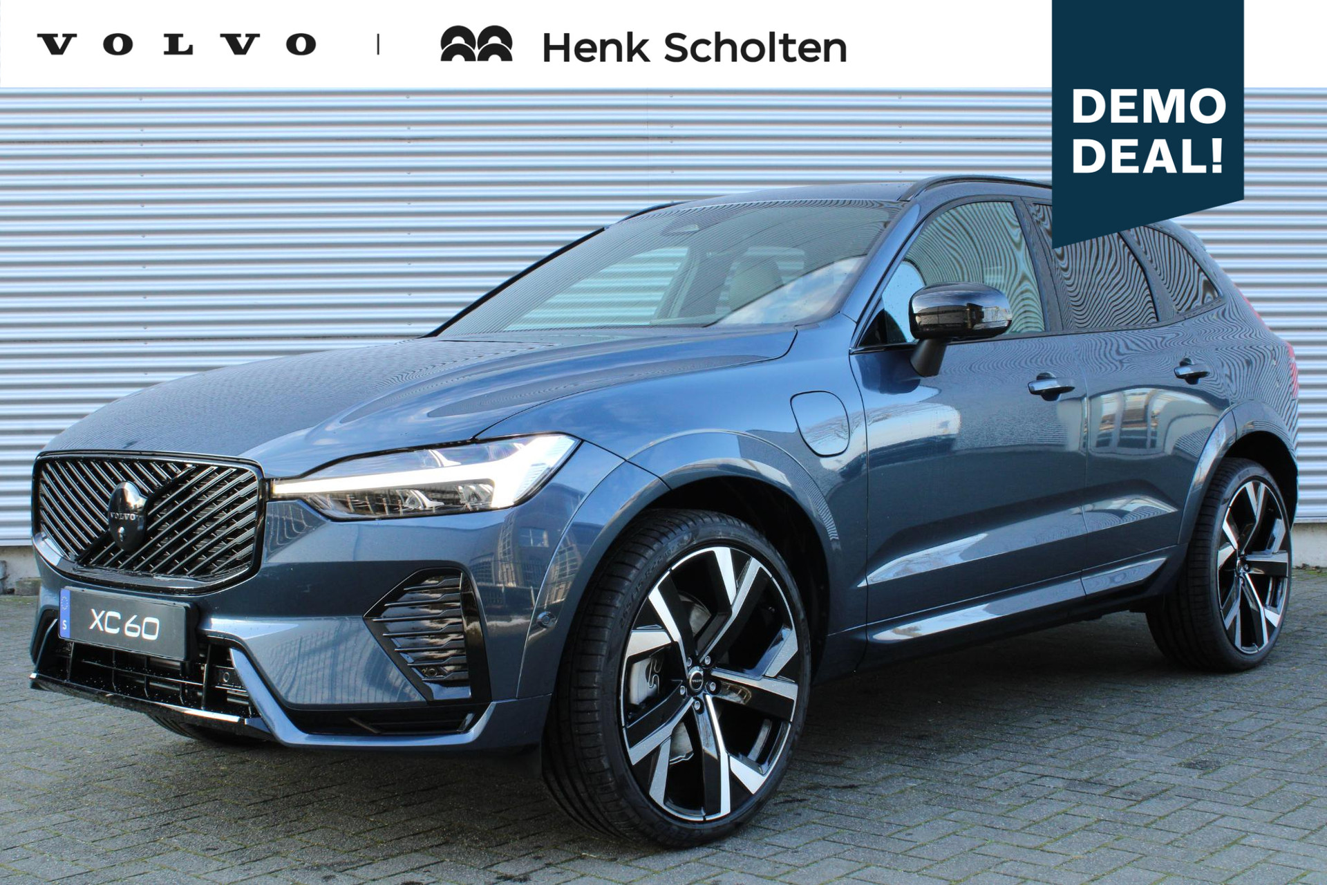 Volvo XC60 T6 AutomaatPlug-in hybrid AWD Plus Black Edition |