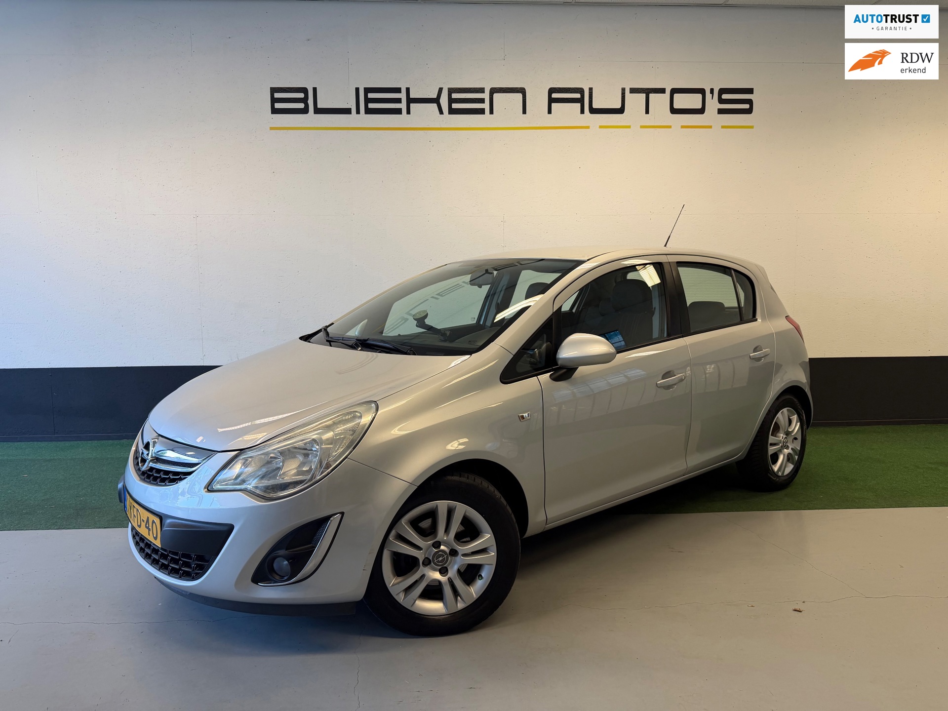 Opel Corsa 1.2-16V Anniversary Edition