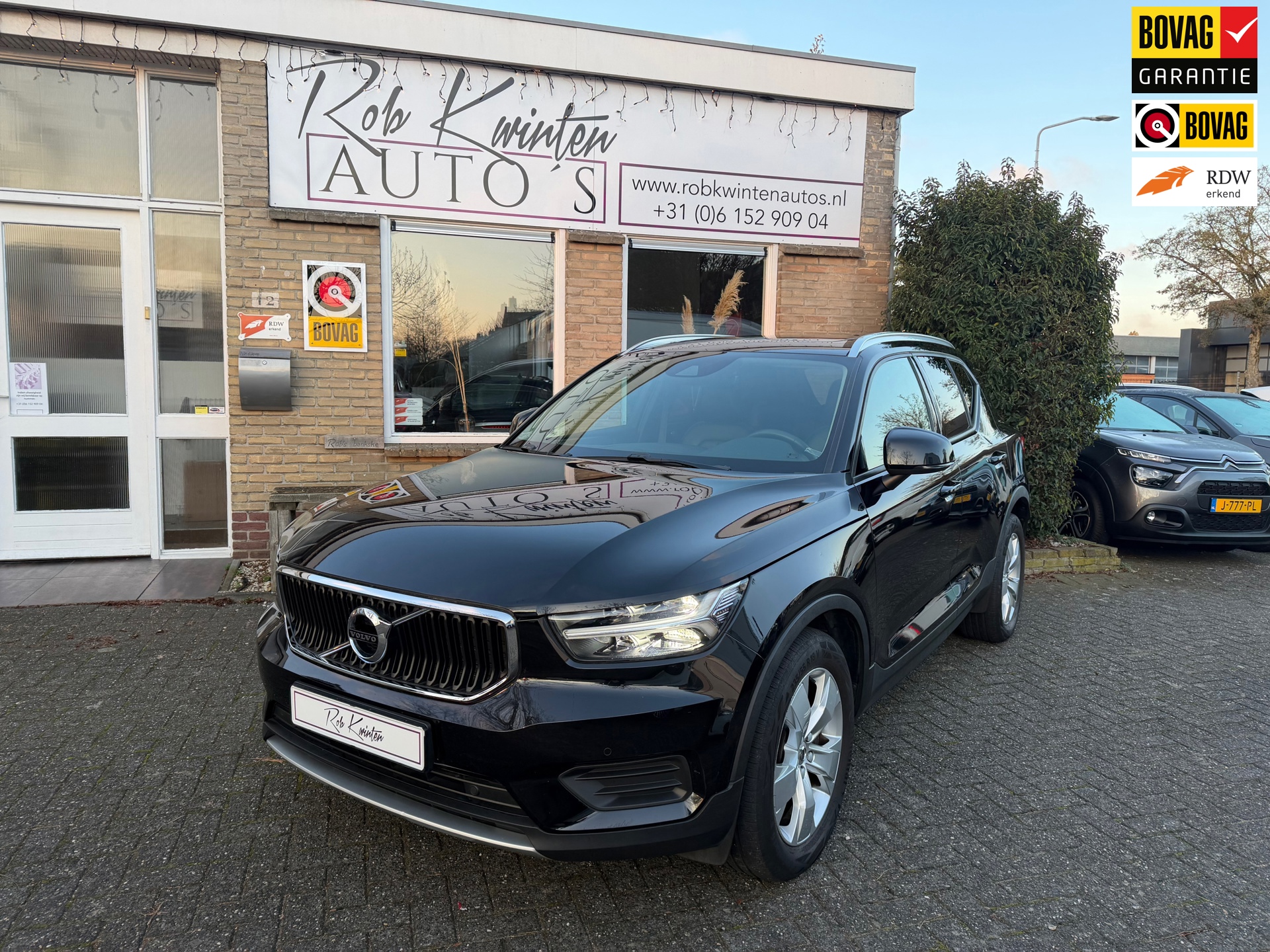 Volvo XC40 1.5 T2 Momentum Business Leder/ Panoramadak / Camera
