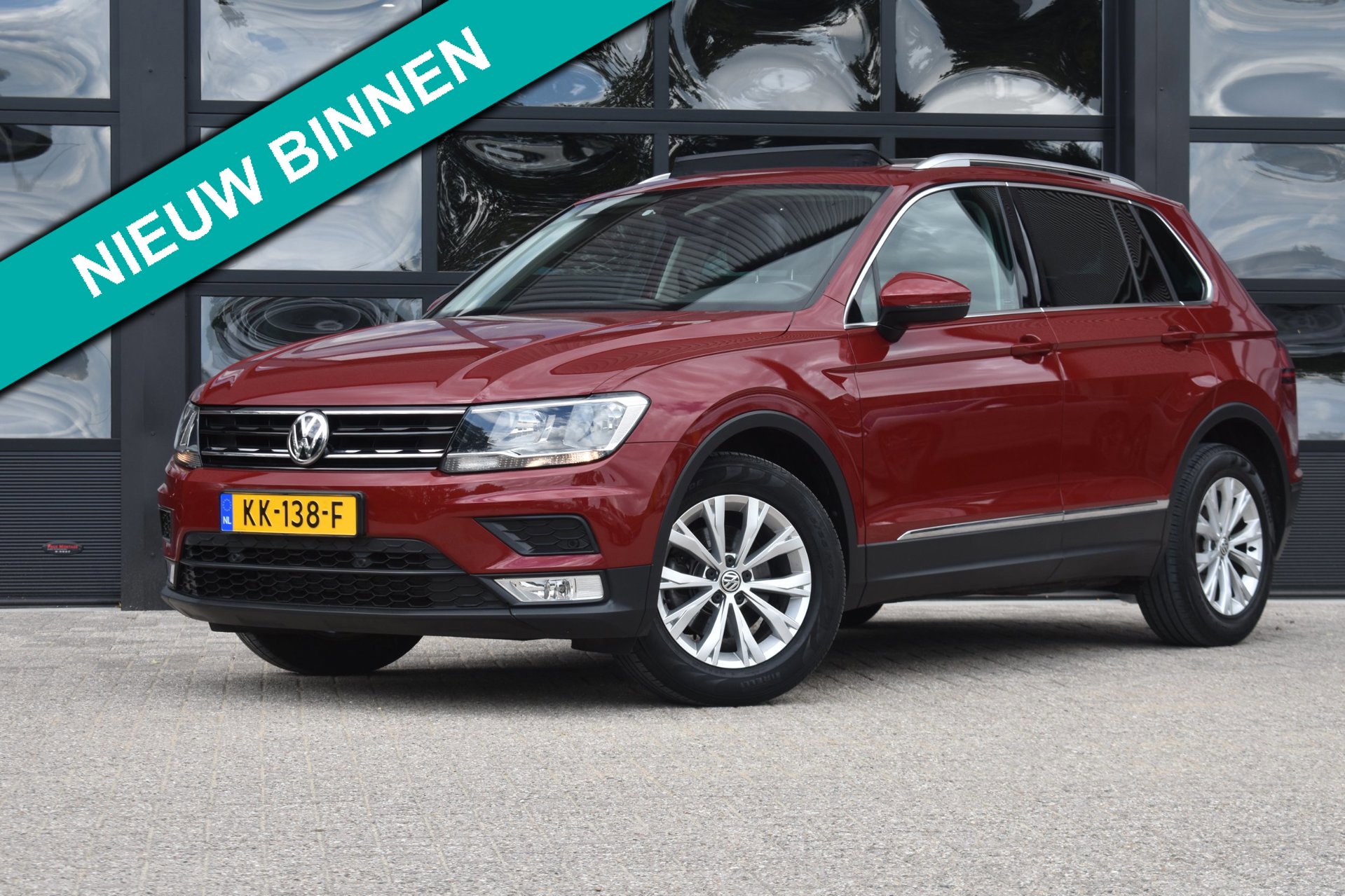 Volkswagen Tiguan 2.0 TDI Connected Series '16 Pano Clima Navi Cruise Inruil mogelijk