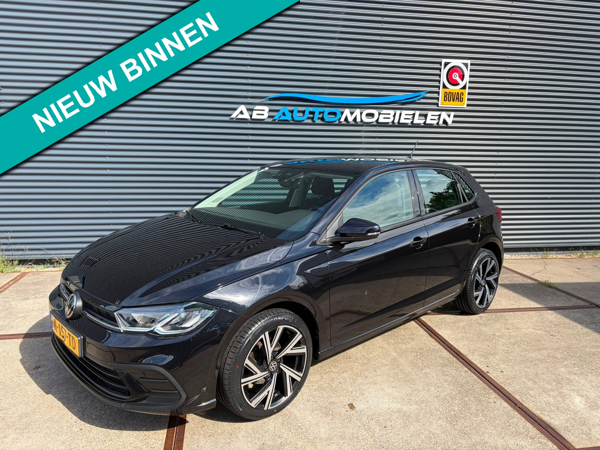 Volkswagen Polo 1.0 TSI Life APPLE CARPLAY/ PDC
