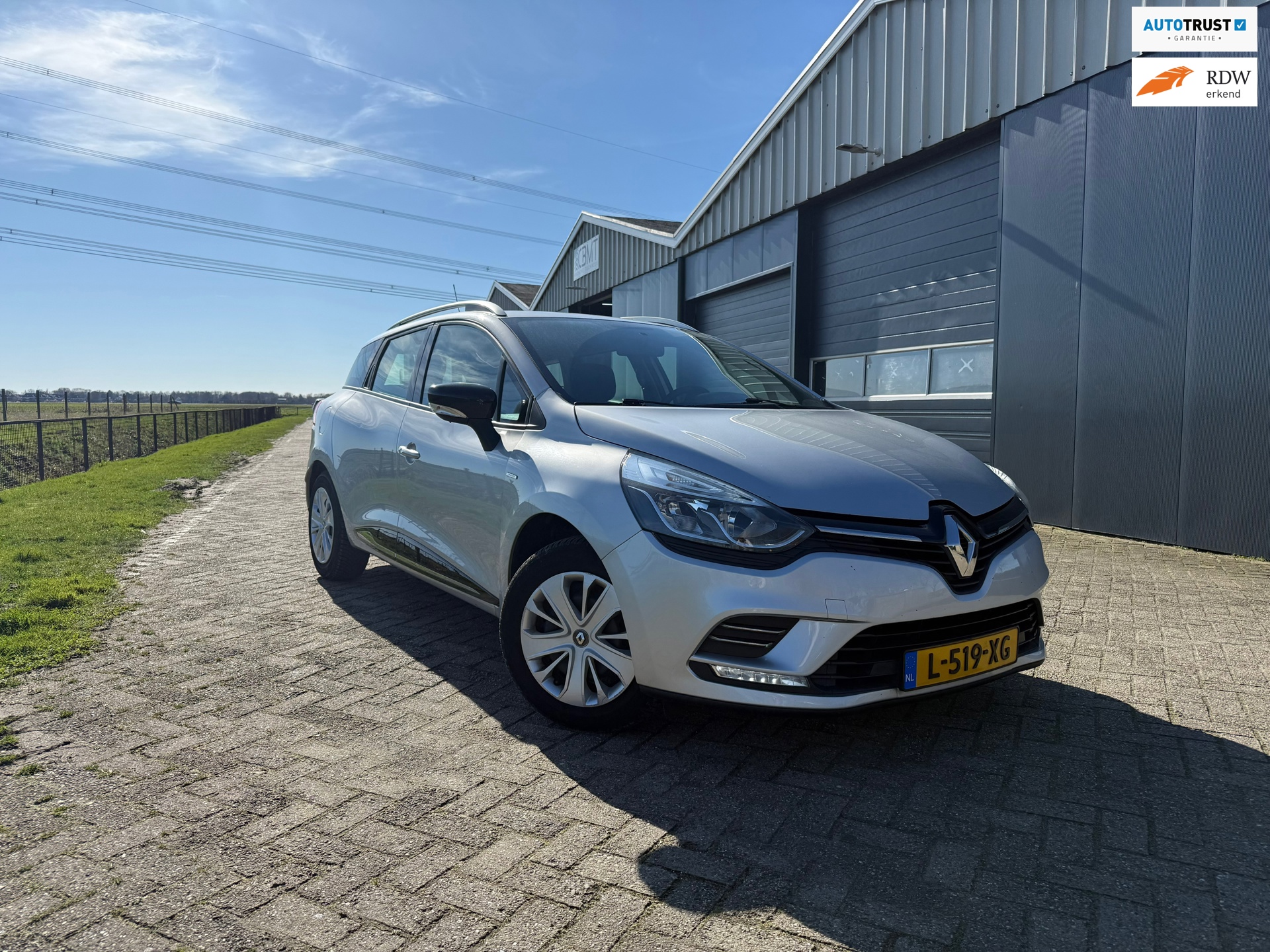 Renault Clio Estate 1.2 16V LIMITED CRUISE CONTROL NAVI PARK-SENSOREN