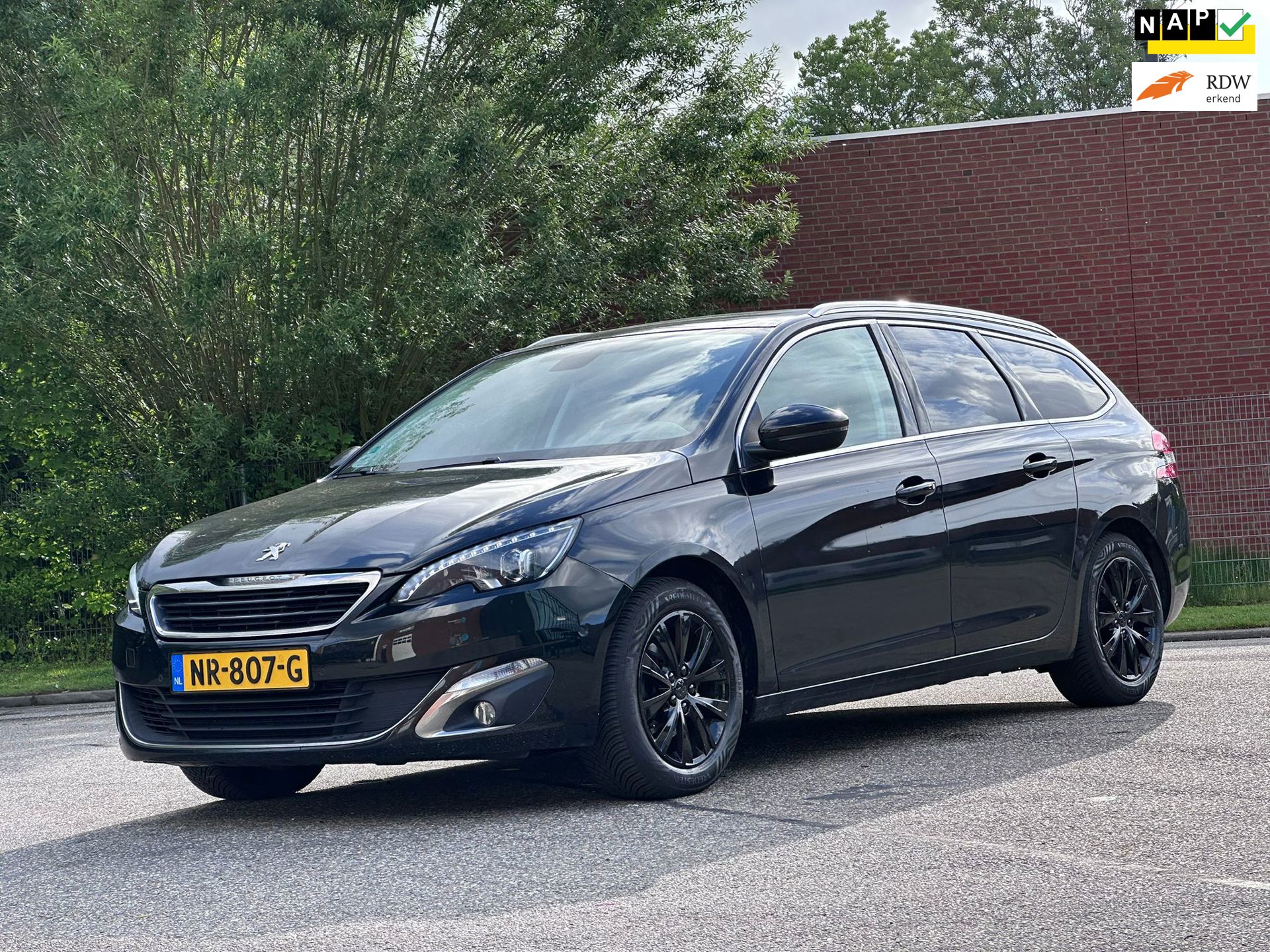 Peugeot 308 SW 1.2 PureTech Allure Achteruit camera*Pabo*Navigatie*NAP*LED*Cruise*Clima*LM velgen*Parkeersensoren*