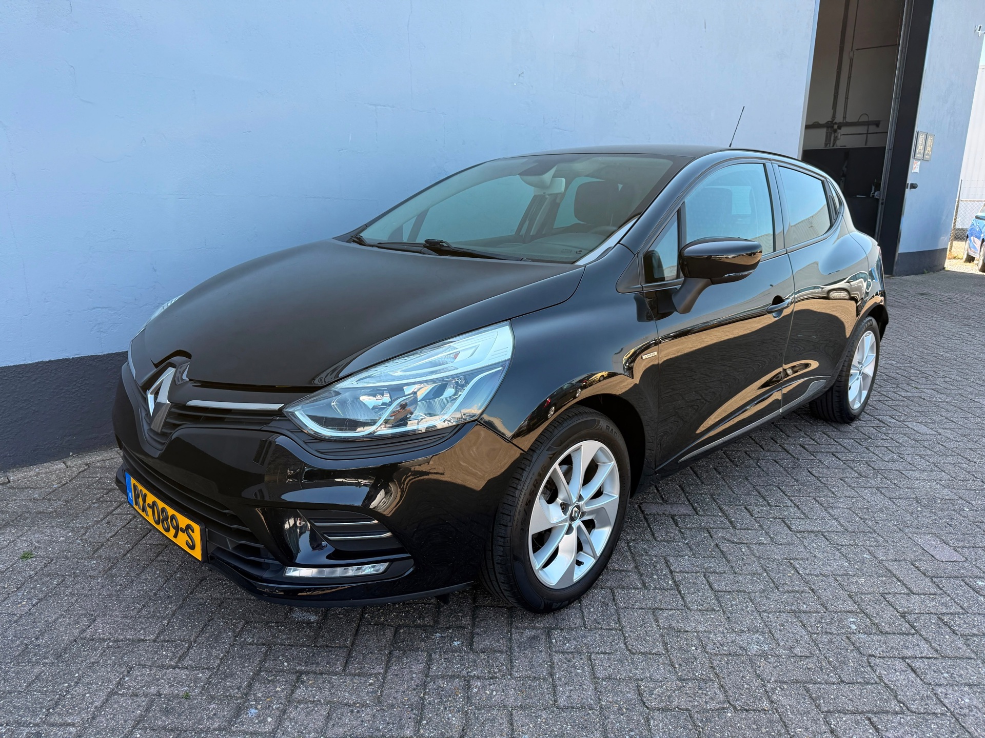 Renault Clio 0.9 TCe Intens - Keyless - Cruise Control