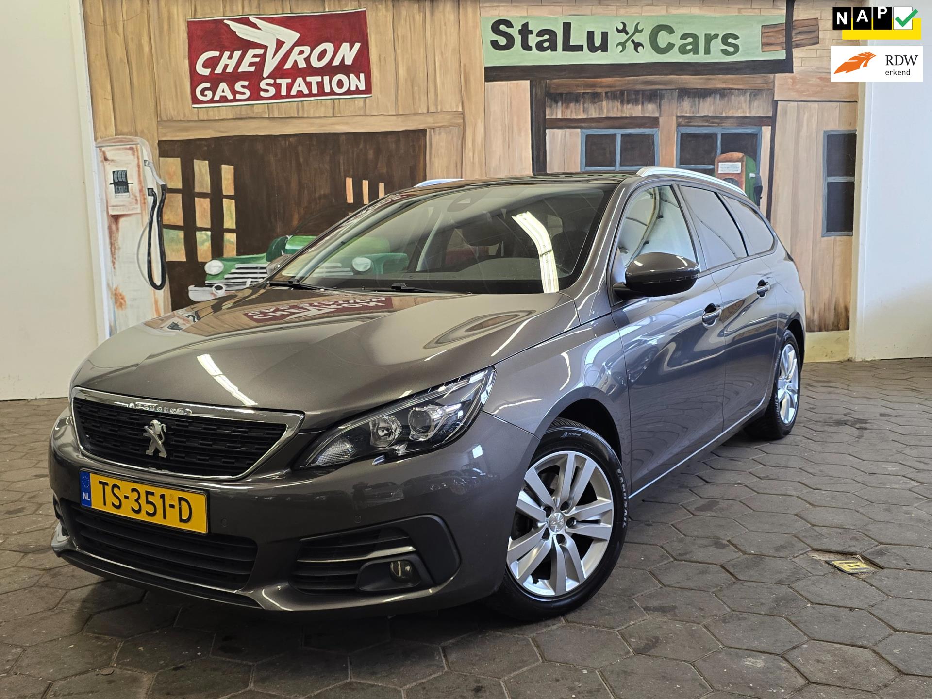 Peugeot 308 SW 1.2 PureTech Blue Lease Executive/CARPLAY/