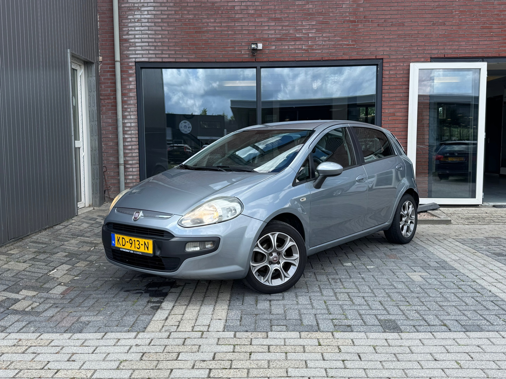 Fiat Punto Evo 1.4 Dynamic | 01-2027 | Airco | Navi | elektrische ramen |