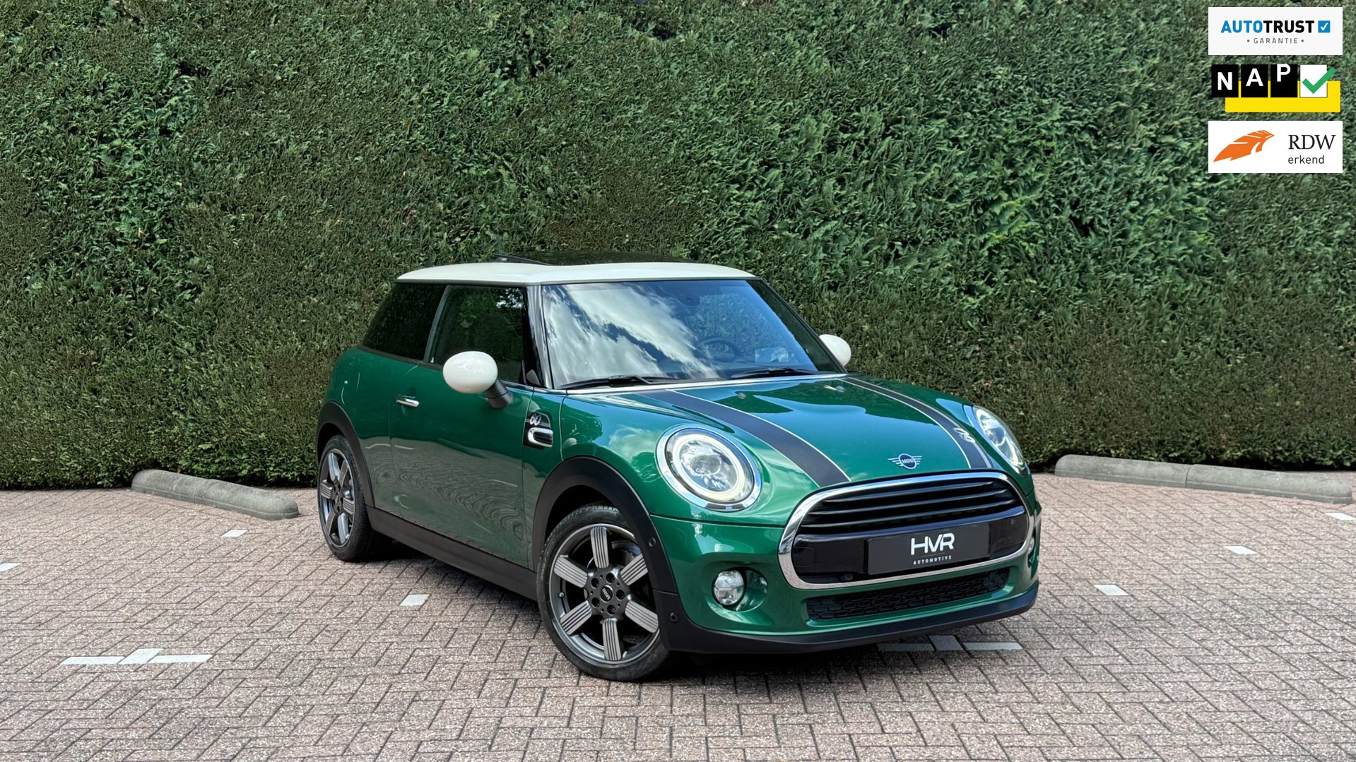 Mini Cooper 1.5 | 60 Years Edt. | Pano | HUD | H/K | Leer | Carplay | Keyless | NL Auto | Dealer onderhoud