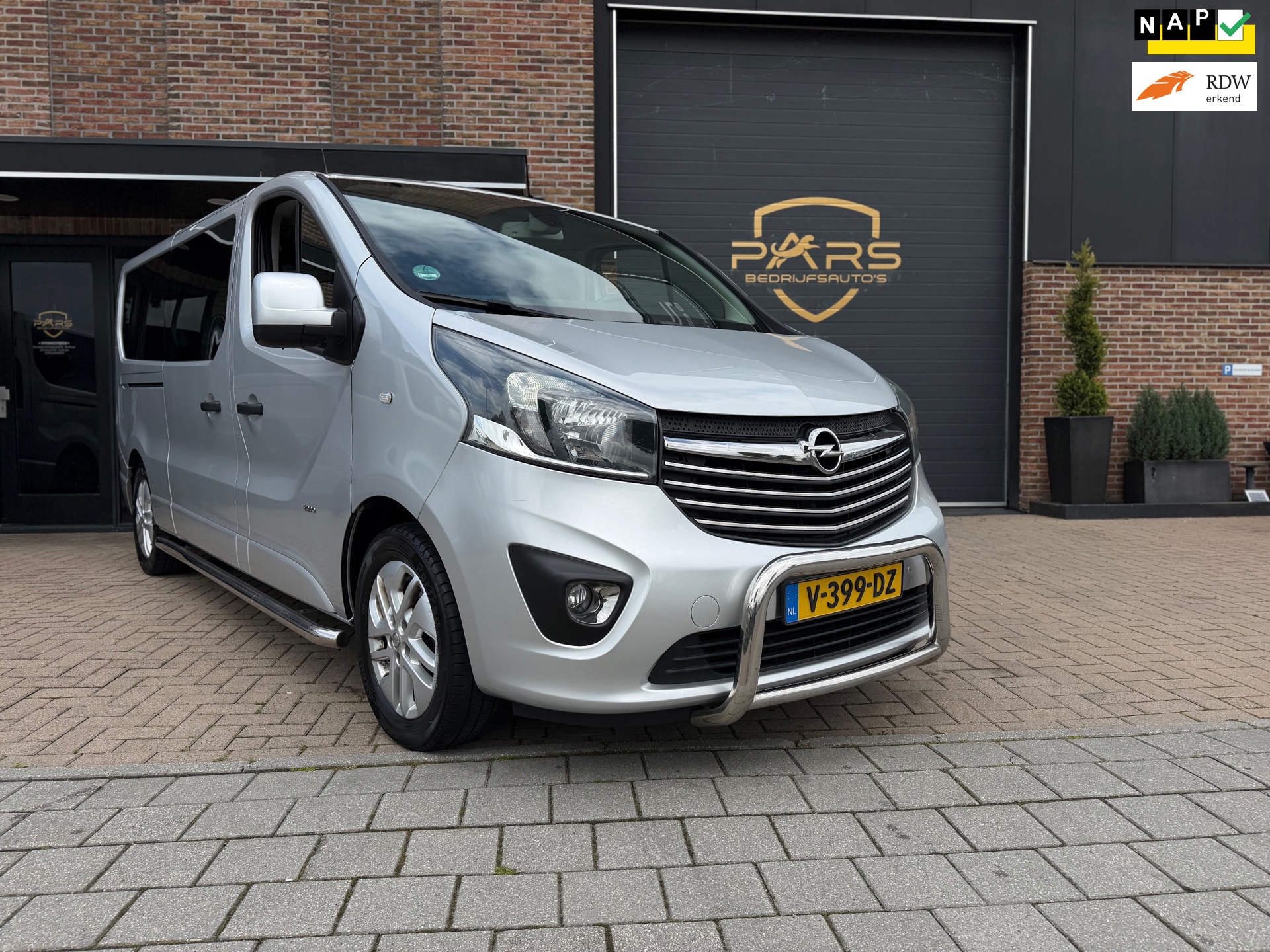 Opel Vivaro 1.6 CDTI L2H1 DC Innovation EcoFlex Dubbele Cabine Dubbele Schuifdeuren Airco Navi Keyless Entry Elk.Ramen Cruise Leer