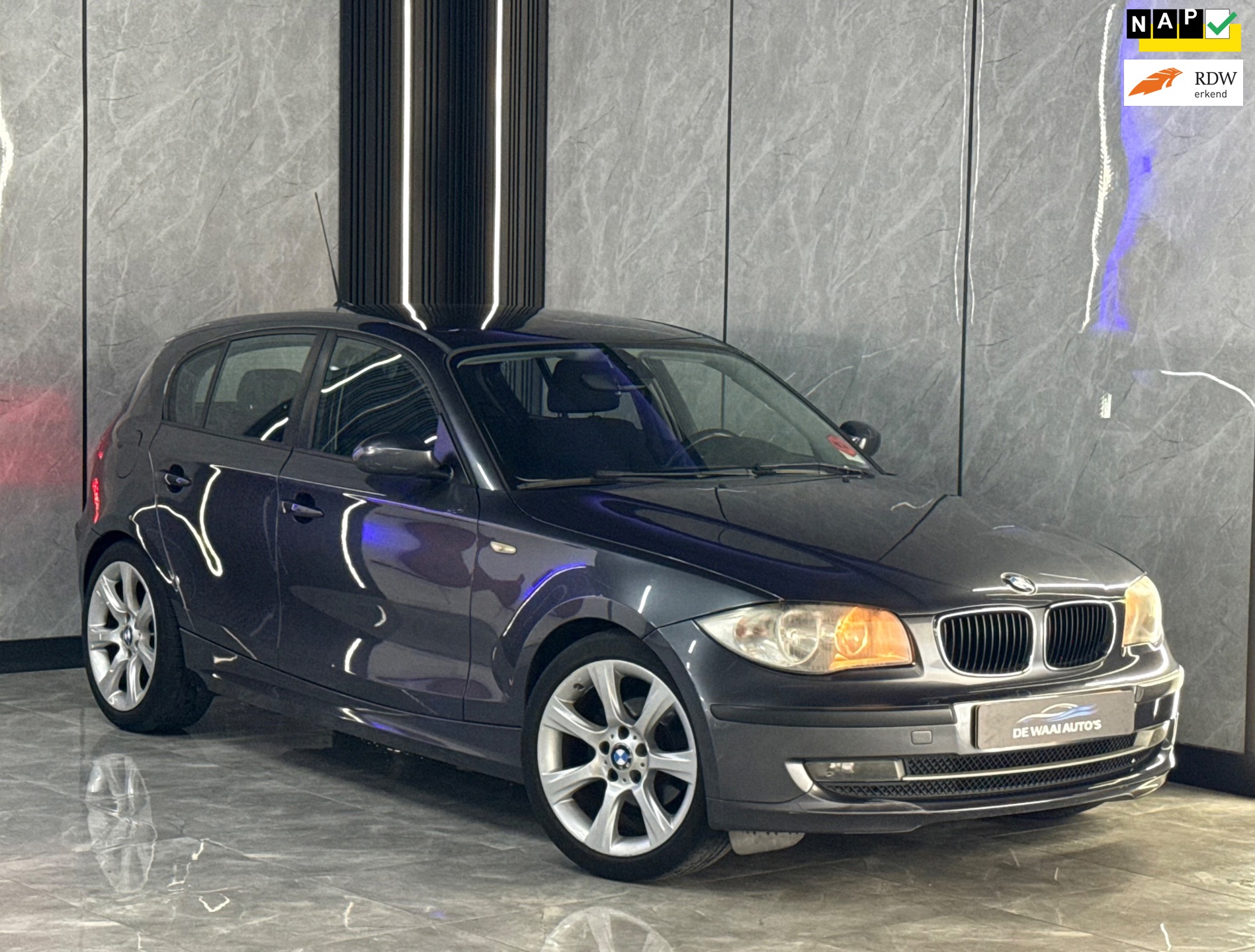 BMW 1-serie 118i Business Line |Automaat|CarPlay|Airco|Boekjes