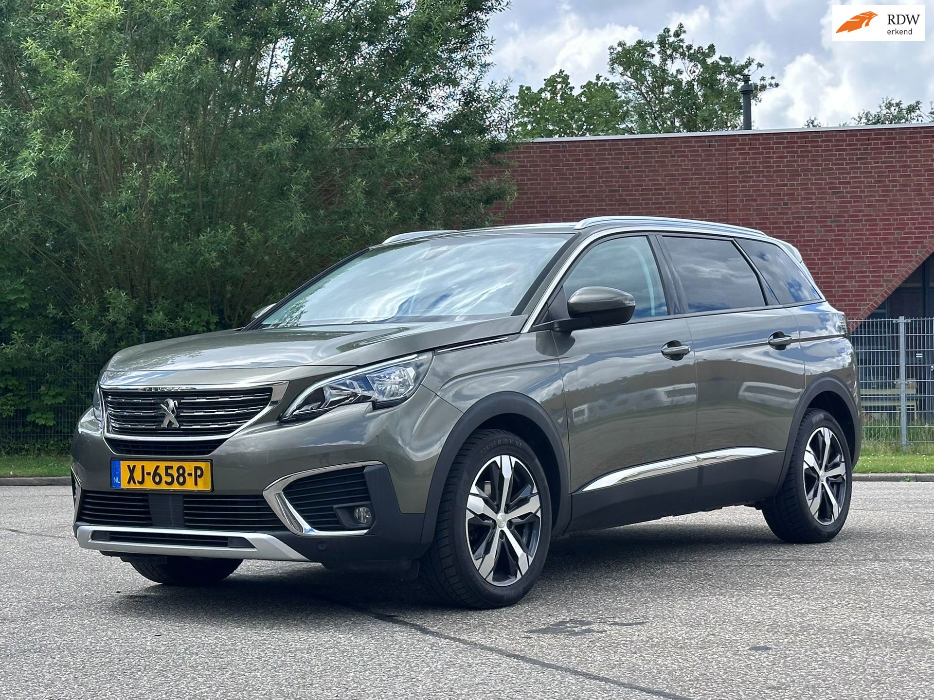 Peugeot 5008 1.2 PureTech Advanced Grip Control Allure 7P*Navigatie*Dealer onderhouden*Cruise*Clima*LM velgen*Parkeersensoren*