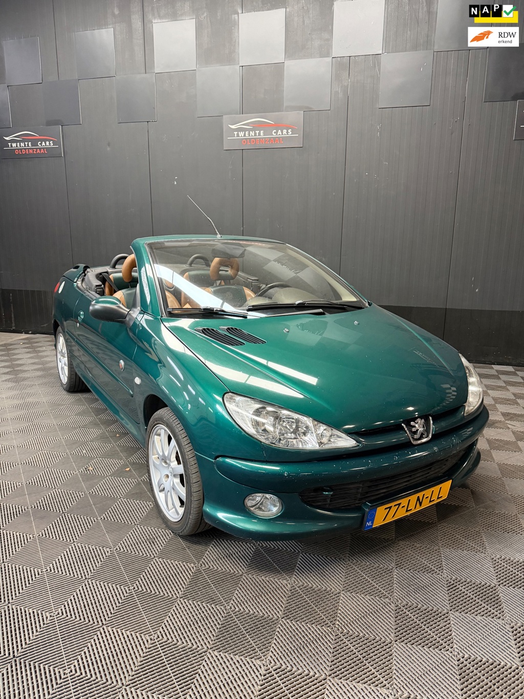 Peugeot 206 CC 2.0-16V Roland Garros | Nieuwe APK |