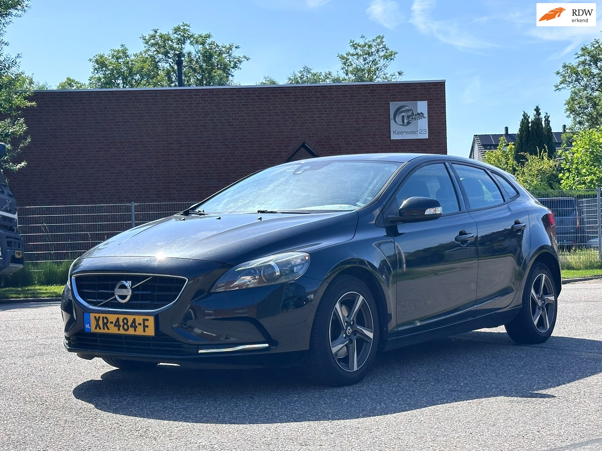 Volvo V40 1.6 T2 Kinetic Camera*Cruise*Airco*Trekhaak*LM velgen*6 versnelling*