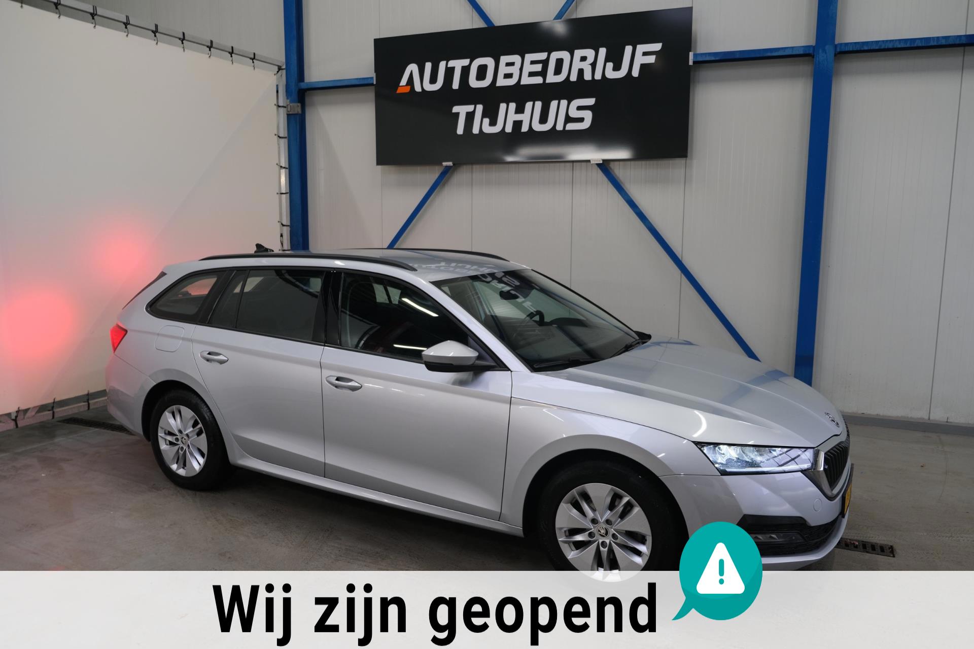 Skoda Octavia Combi 1.0 e-TSI Ambition - N.A.P. Airco, Navi, Trekhaak, PDC
