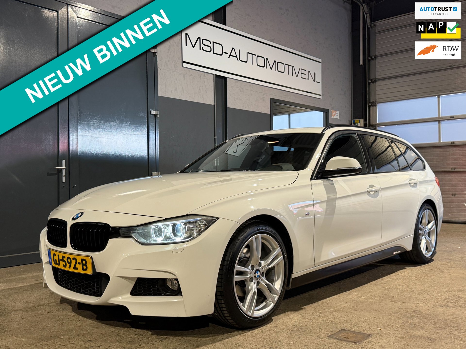 BMW 3-serie Touring 316i Executive M-Pack Trekhaak Camera NAP
