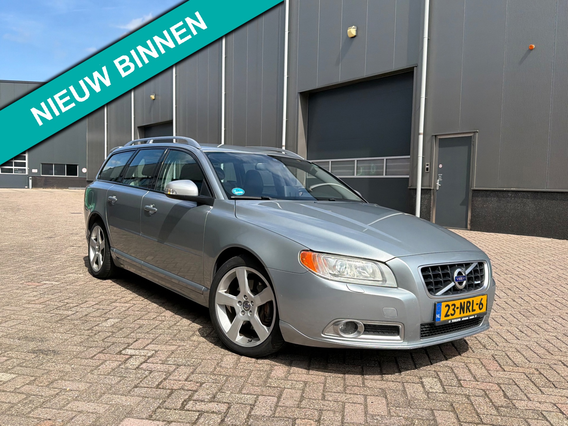 Volvo V70 2.0T R-Edition AFNEEMBARE TREKHAAK* AUTOMAAT* LEER