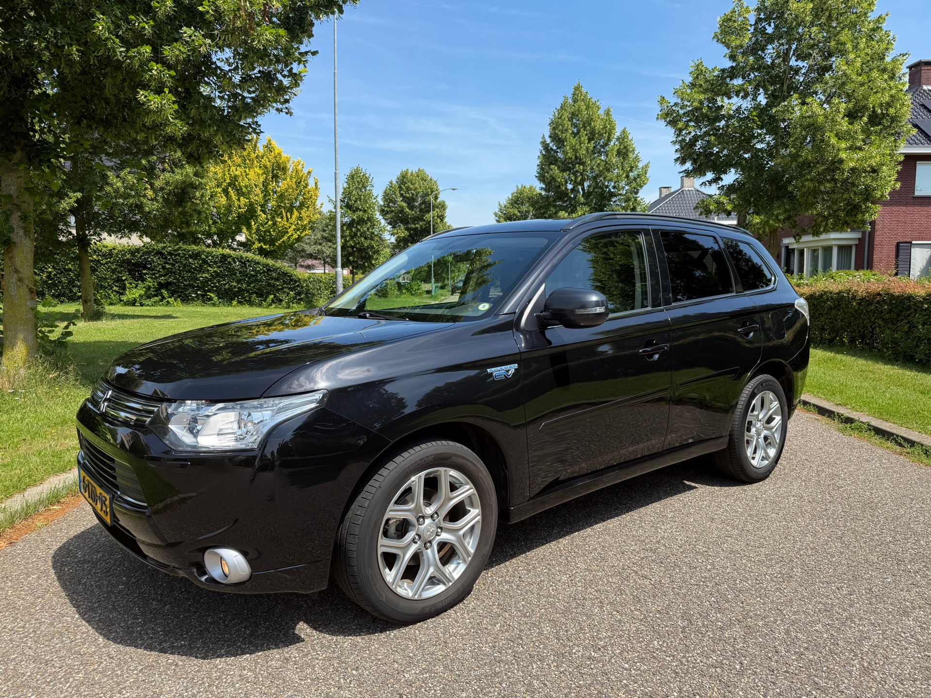 Mitsubishi Outlander 2.0 PHEV Instyle