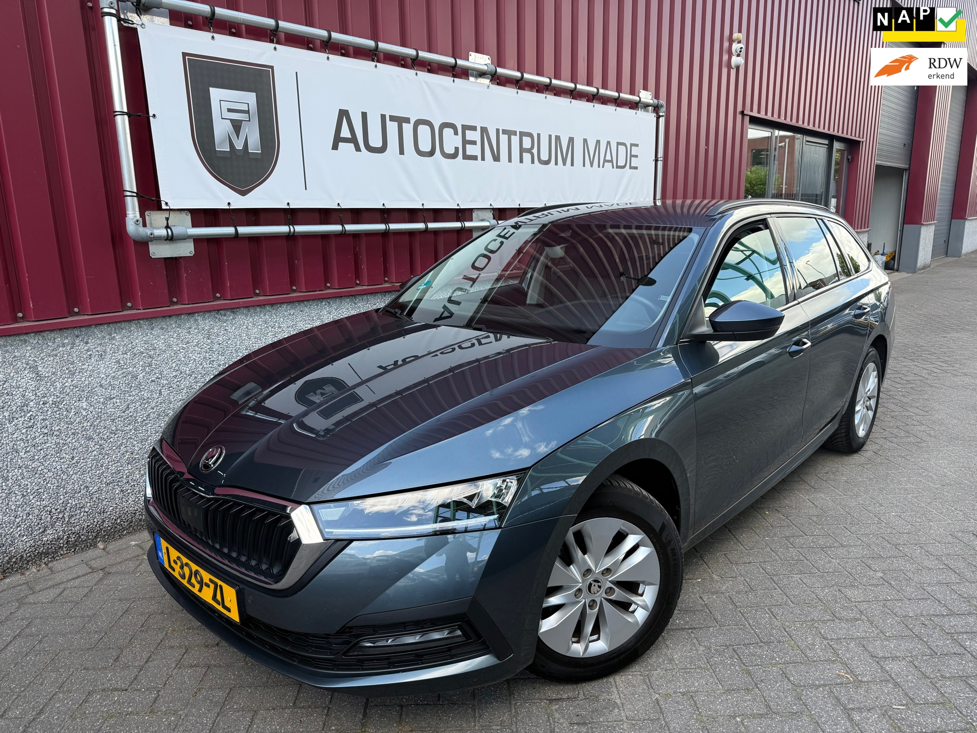 Skoda Octavia Combi 1.0 TSI Business Edition // Clima // PDC // Navi //