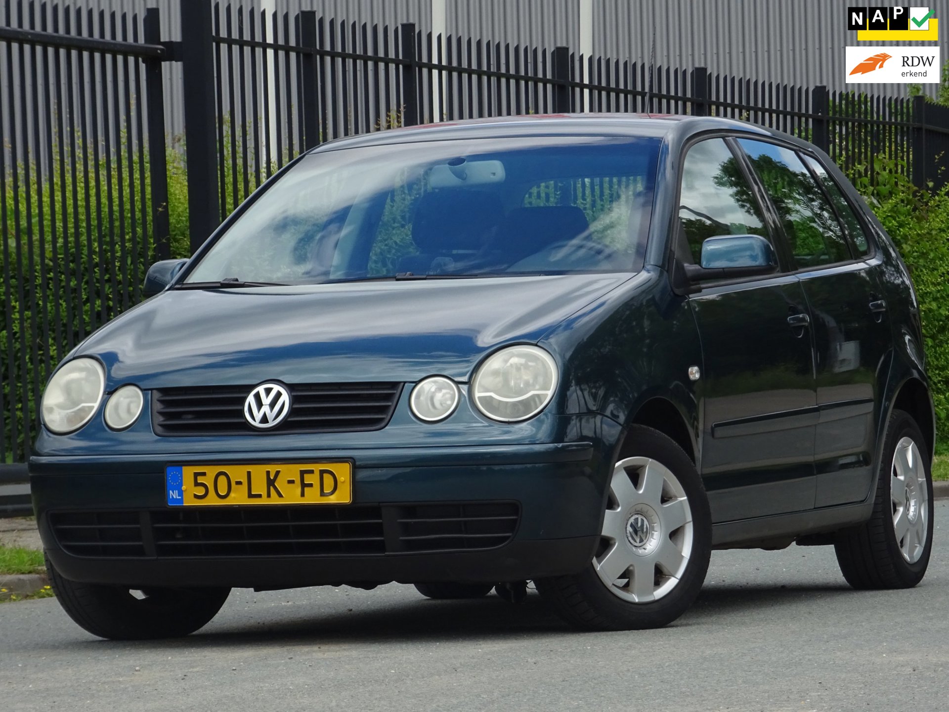 Volkswagen Polo 1.4-16V Highline AUTOMAAT 5DRS NAP/AC/CRUISE