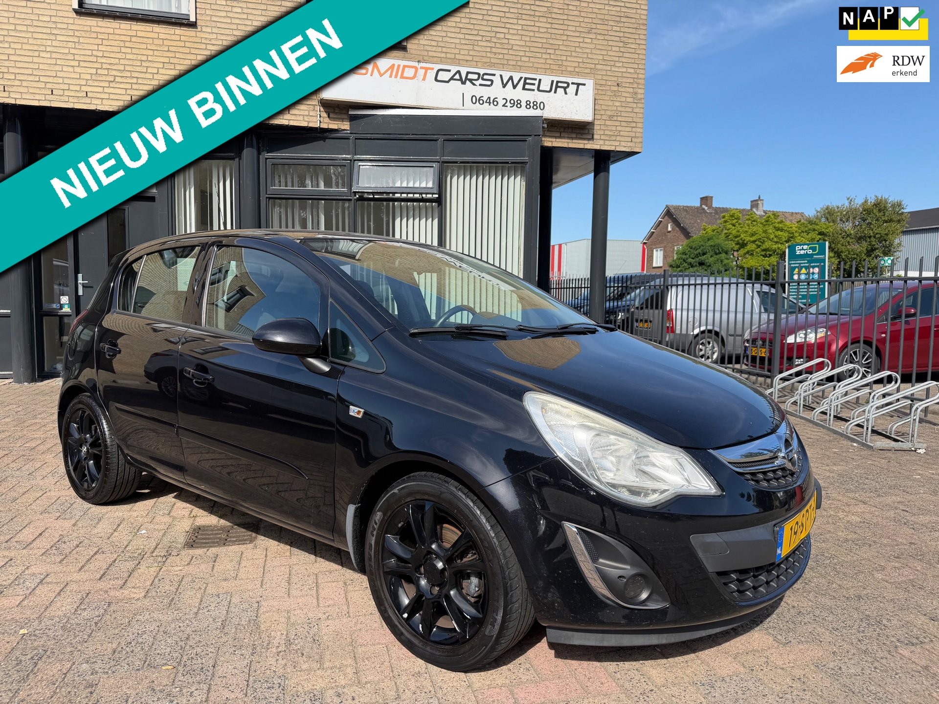 Opel Corsa 1.2-16V Cosmo Airco Navi Cruise