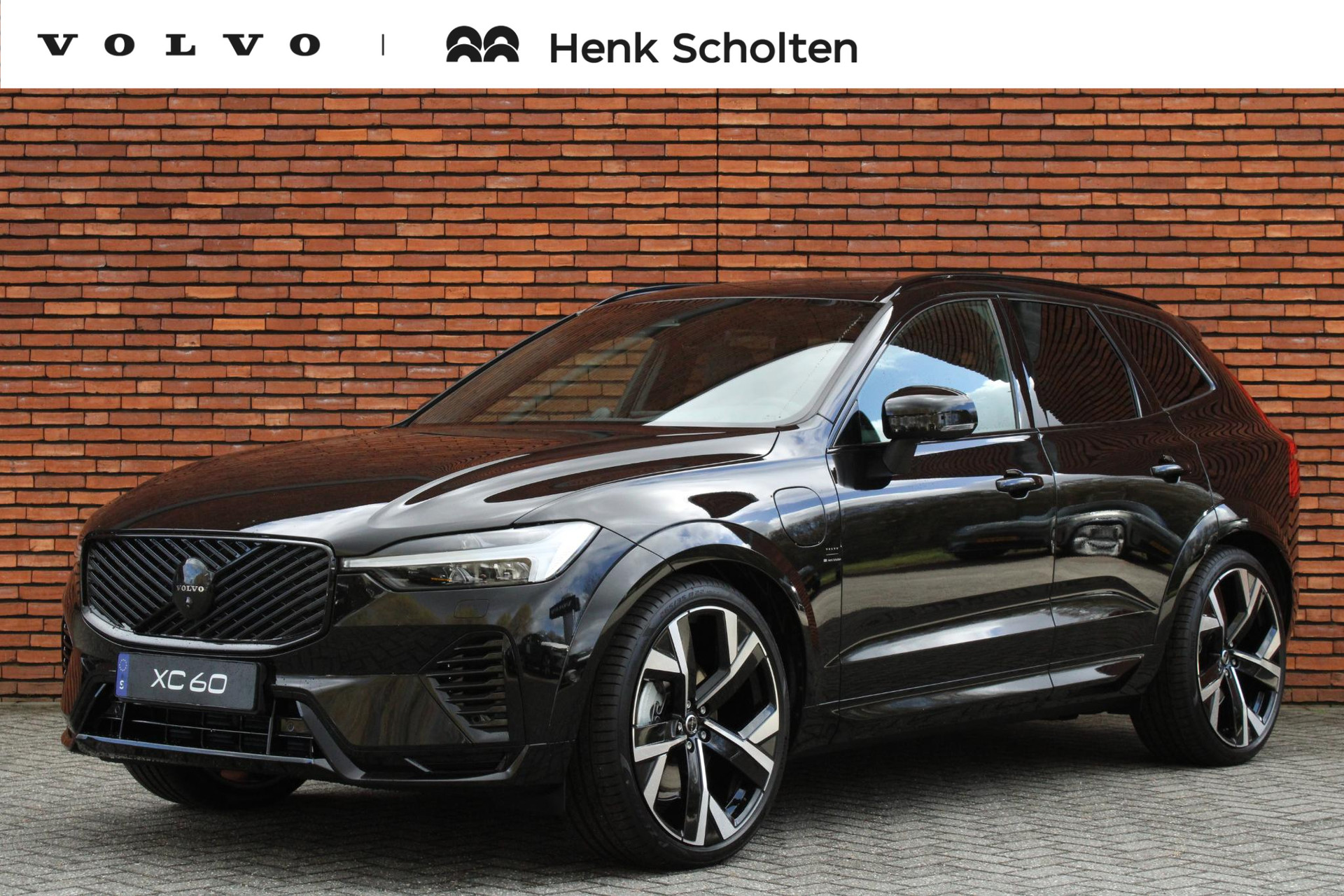 Volvo XC60 2.0 T6 Plug-in hybrid AWD Ultra Black Edition |