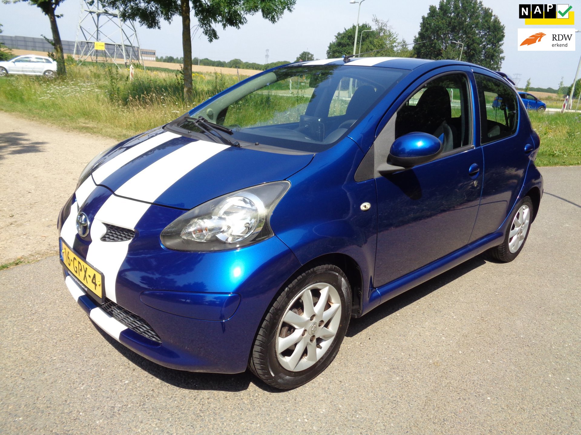 Toyota Aygo 1.0-12V + Airco!5 Drs!125000 KM+NAP!Apple car.!