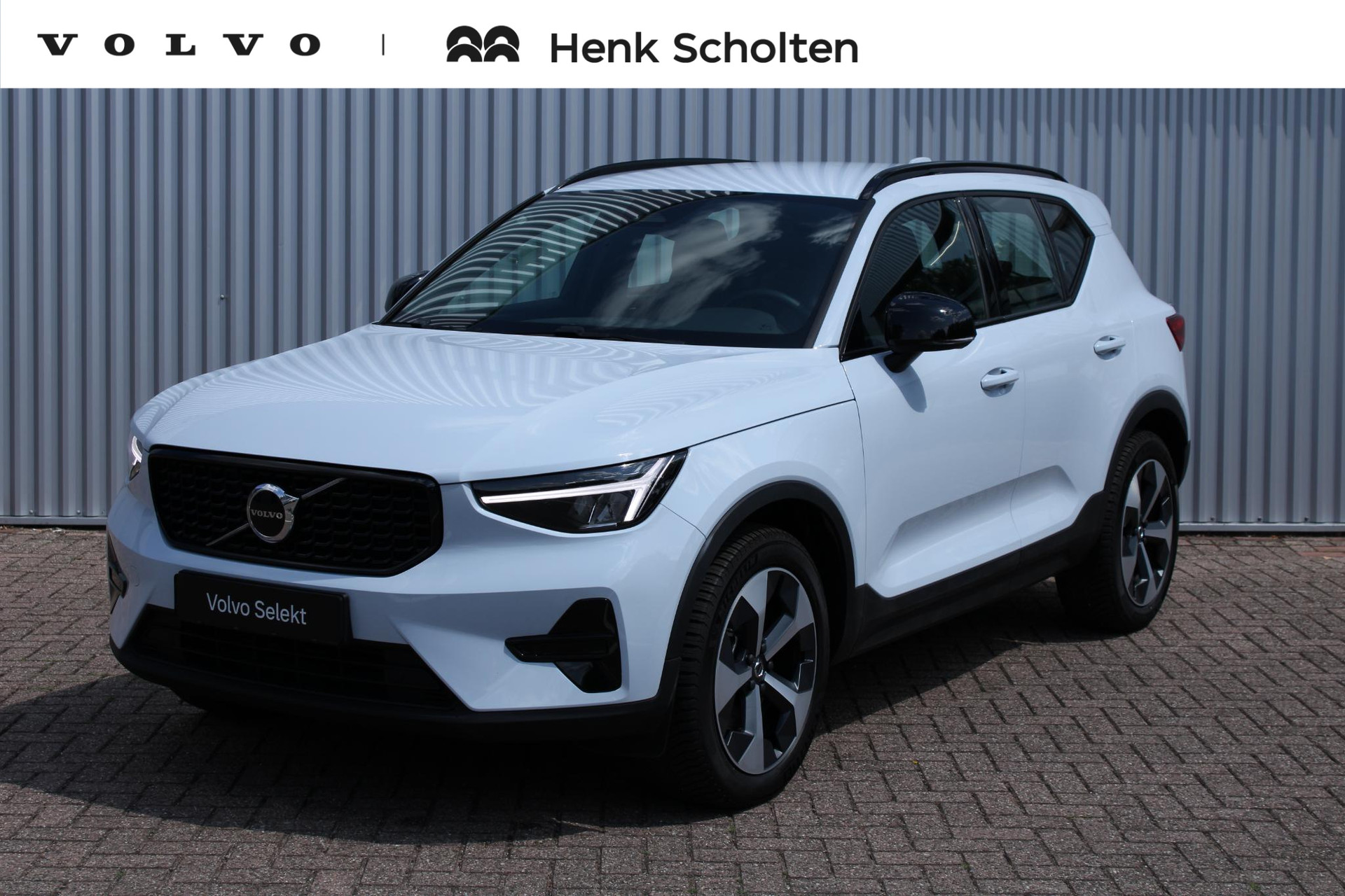 Volvo XC40 B4 Plus Dark