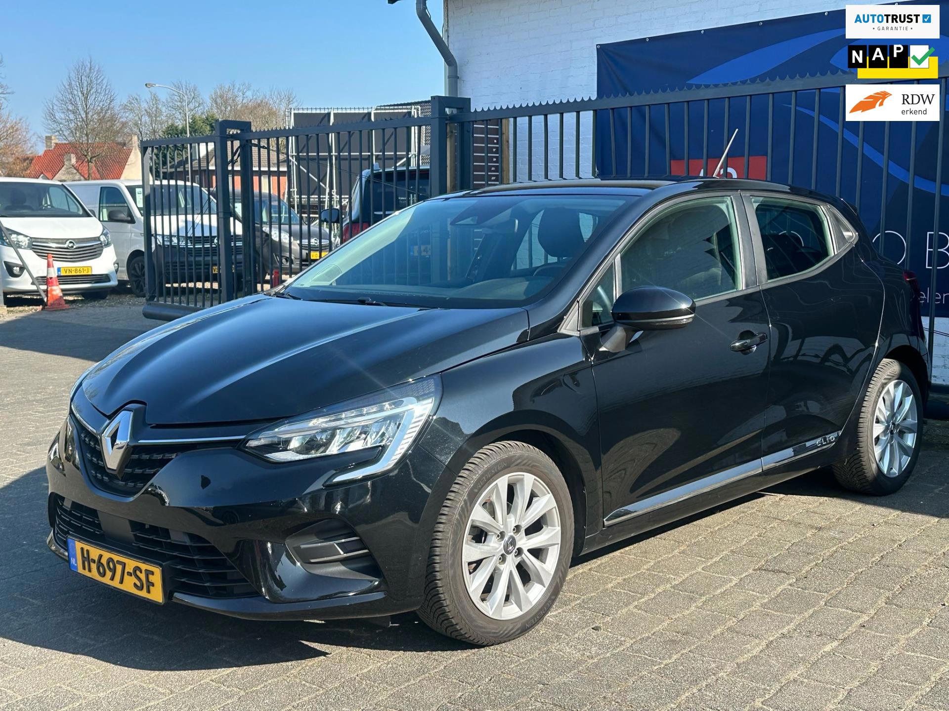 Renault Clio 1.0 TCe Bi-Fuel Zen / AIRCO / CRUISE CONTROL / SENSOREN / NAP!!
