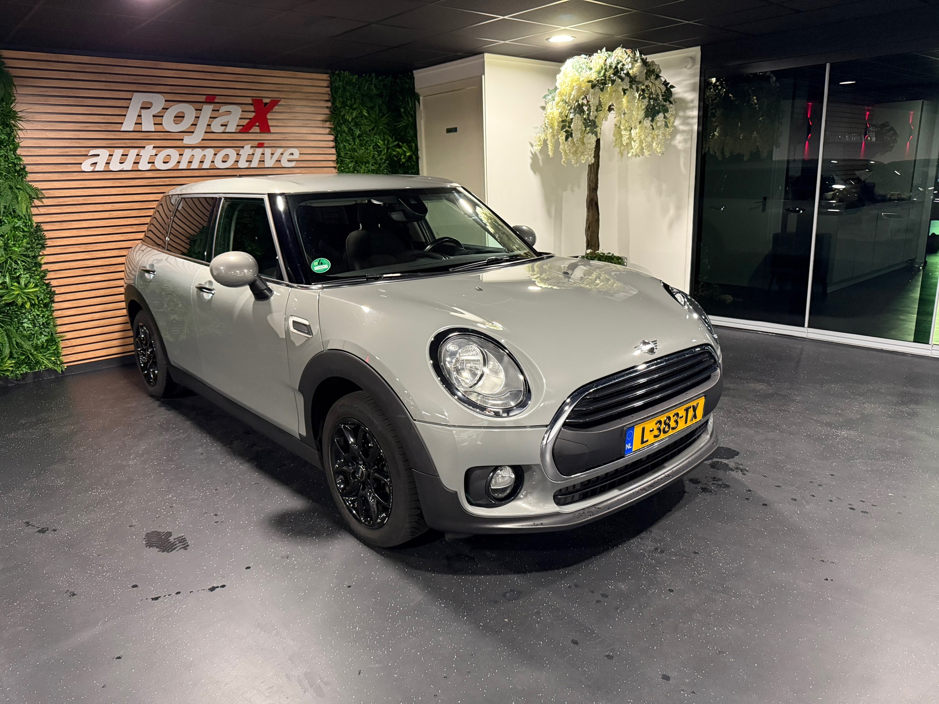 Mini Clubman 1.5 One Chili NAVI - SFEER - STOELVERW - KEURIG OND.