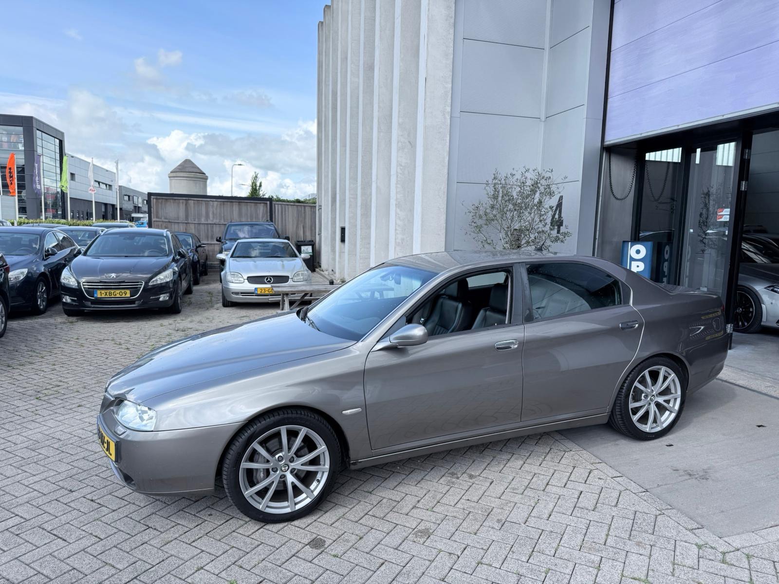 Alfa Romeo 166 3.0 V6 Distinctive AUTOMAAT! LIEFHEBBERS AUTO! INRUIL MOGELIJK!