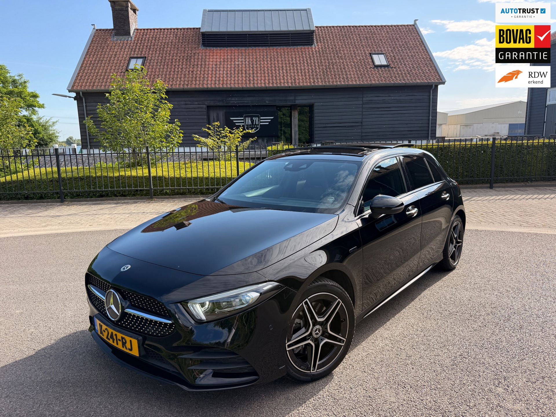 Mercedes-Benz A-klasse 250 e AMG Limited Nightpakket Burmester Multibeam Panorama Memory Sfeer Camera Night Keyless