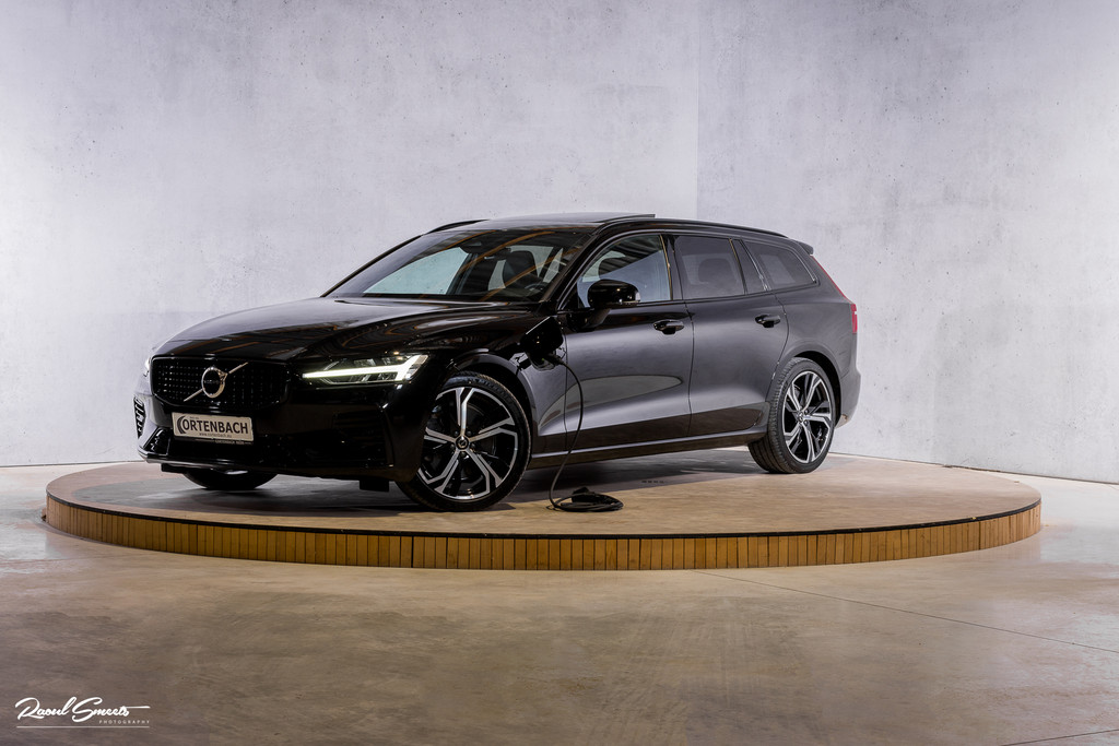 Volvo V60 2.0 T8 Plug-in hybrid AWD Ultimate Dark Long Range