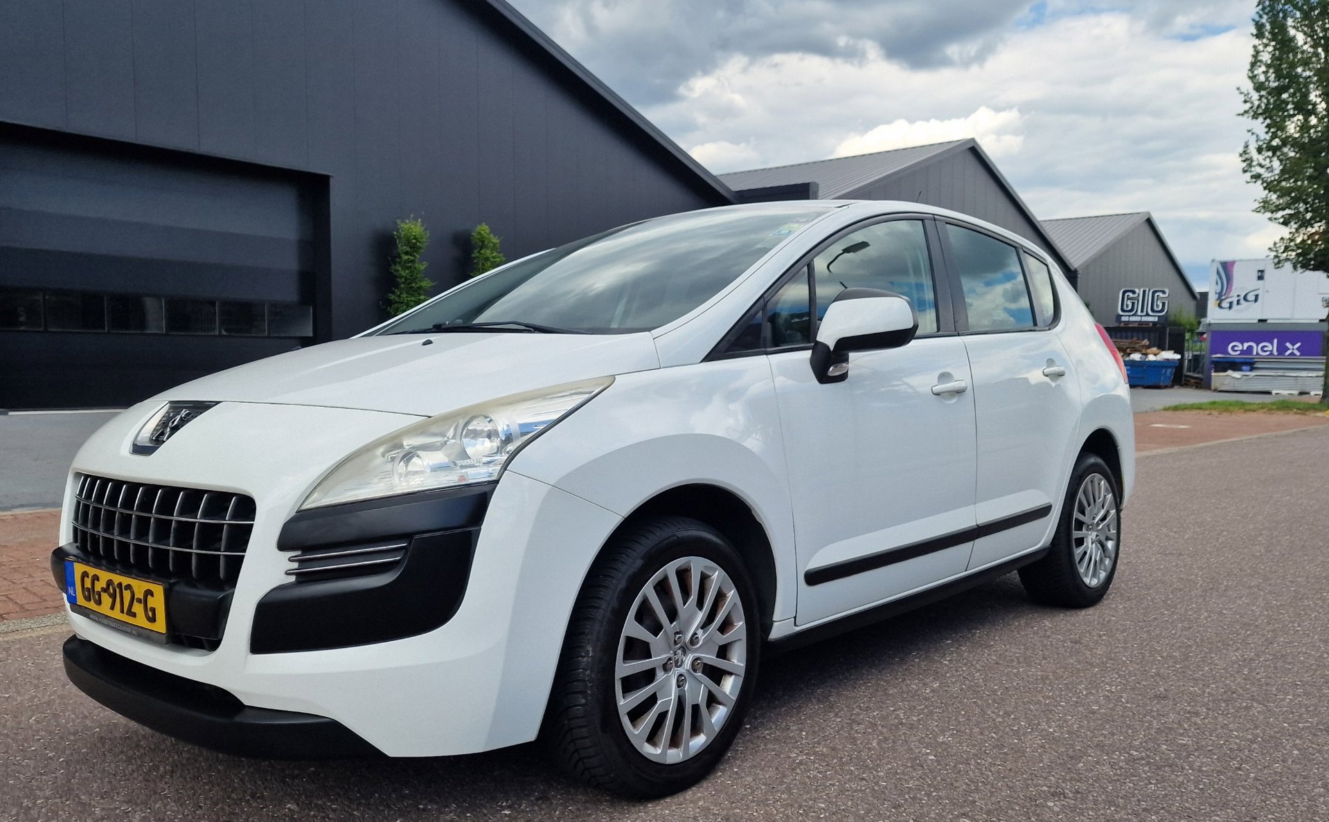 Peugeot 3008 1.6 HDiF Active AIRCO CRUISE TREKHAAK 2 X SLEUTELS