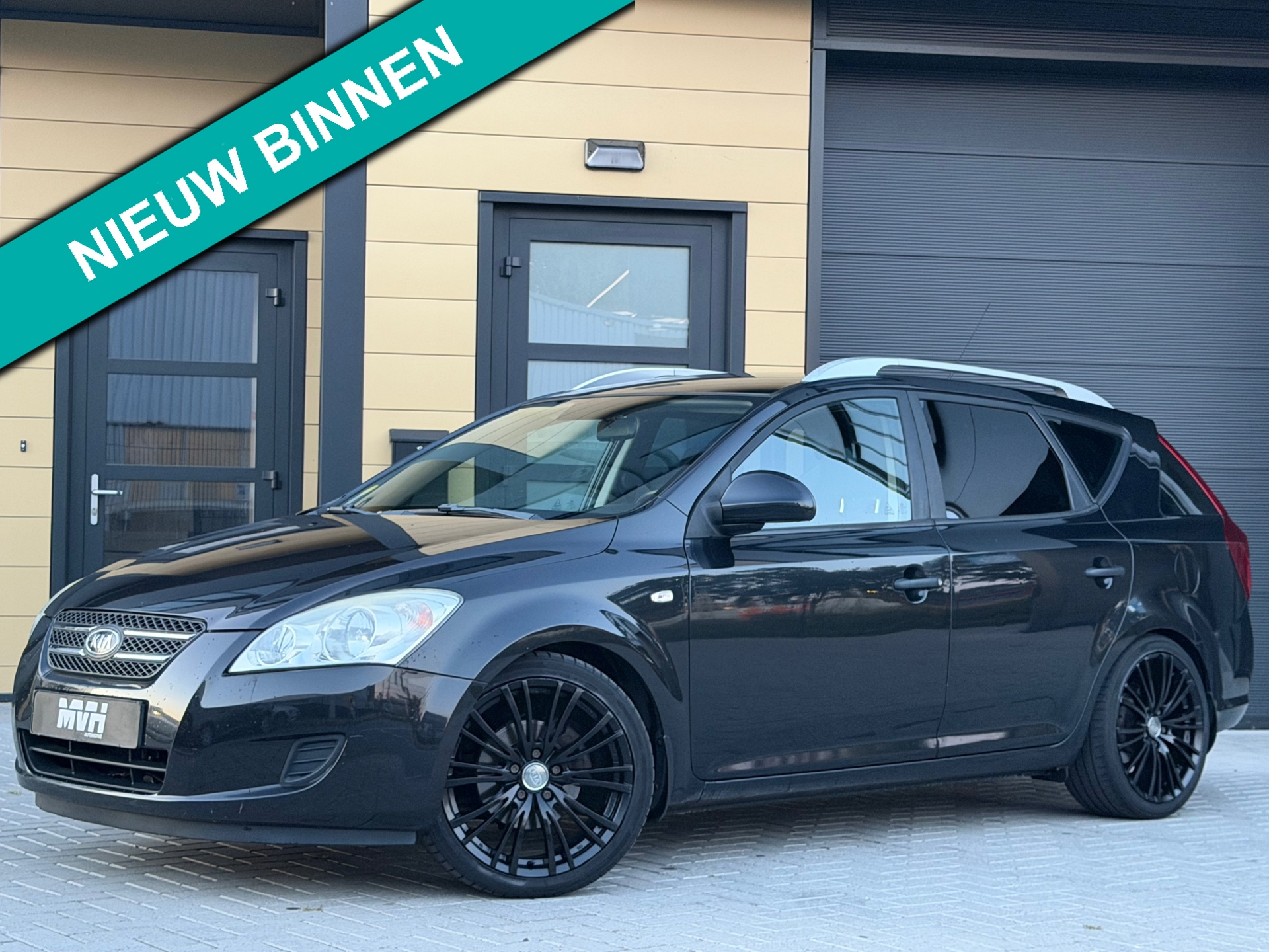Kia Cee'd Sporty Wagon 1.6 X-tra - Airco - PDC - 18'' - MF Stuur - APK Maart 2027