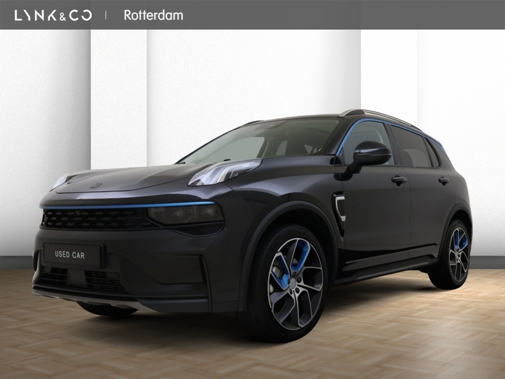 Lynk & Co 01 | Rijklaar | 360° camera | Panoramadak |