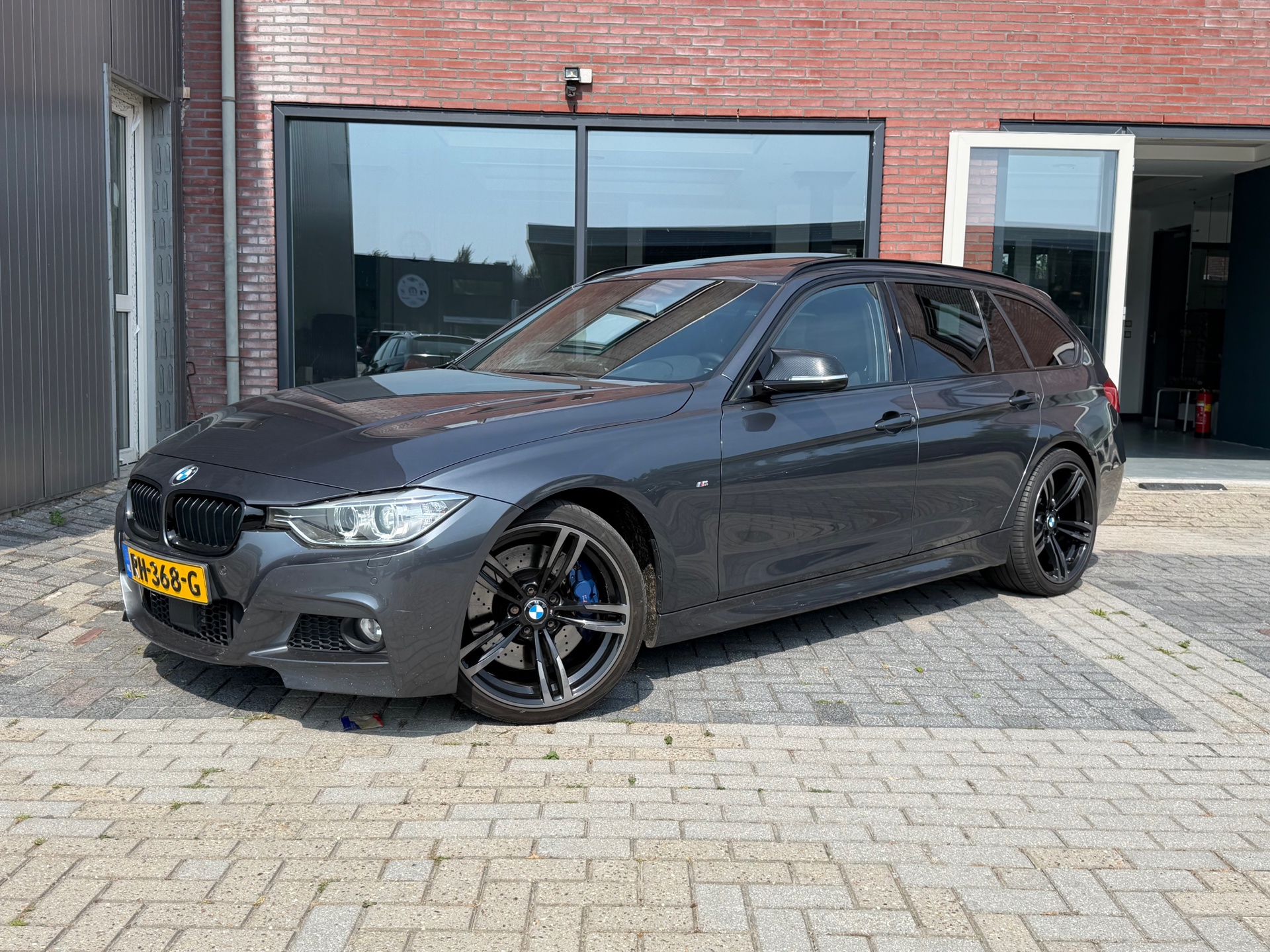 BMW 3-serie Touring 335i xDrive High Executive | Pano | Memory | Leer | Navi | Clima | cruise |