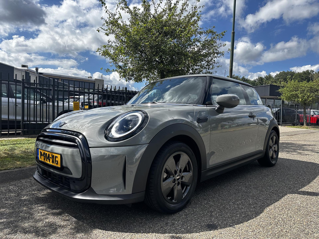 MINI Mini 3-Deurs (f56) 1.5 136pk Cooper Aut. Buss Edit Clima Sportst. Xenon Shadow Line Multi Media 11.915 KM NL-Auto