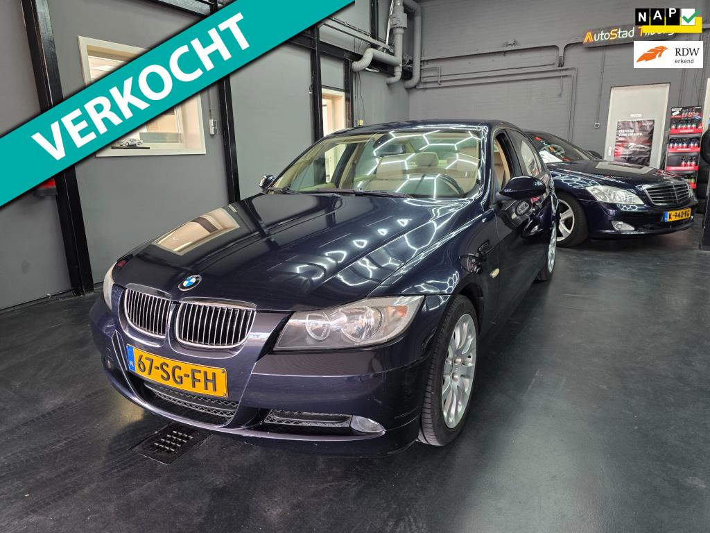 BMW 3-serie 320i Dynamic Executive 1 jaar apk!!