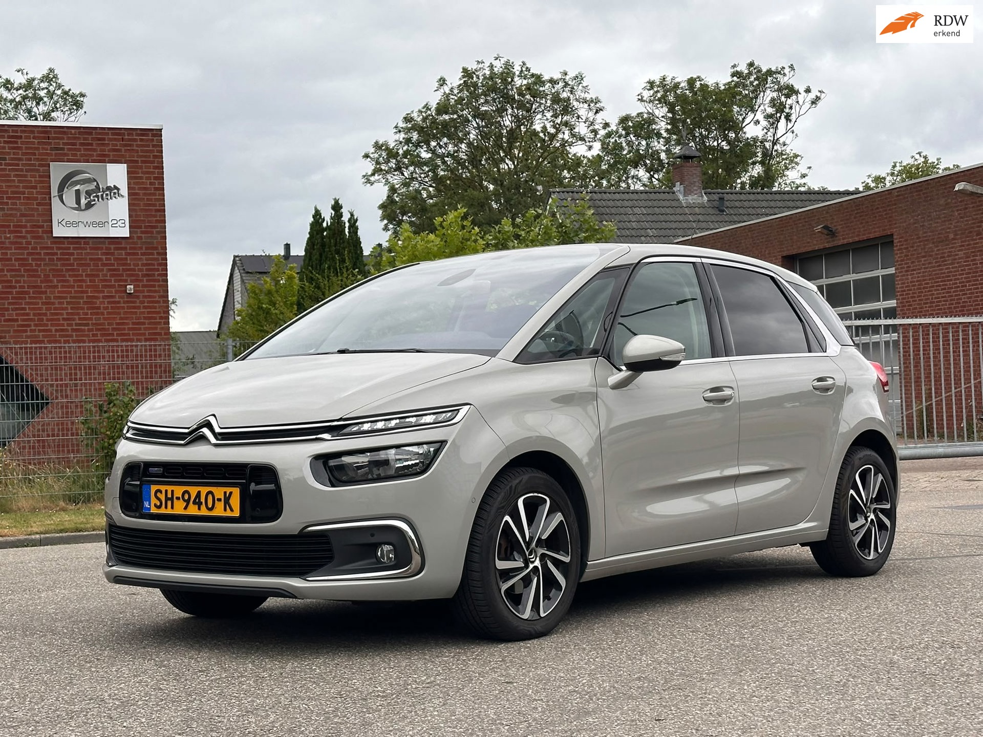 Citroën C4 Picasso 1.2 PureTech Shine Automaat*Achteruit camera*Distributie VV*Navigatie*Cruise*Clima*Stoelverwarming*LM velgen*