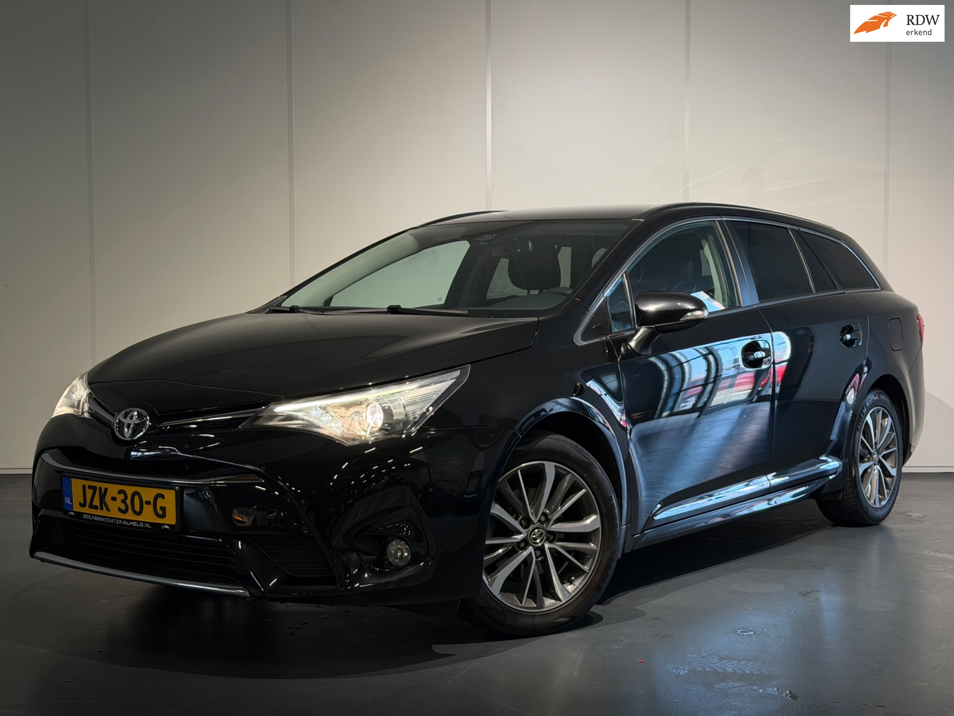 Toyota Avensis Touring Sports 1.8 VVT-i Business Plus AUT /Clima/Cruise/Camera/NAVI/LaneAss/LMV