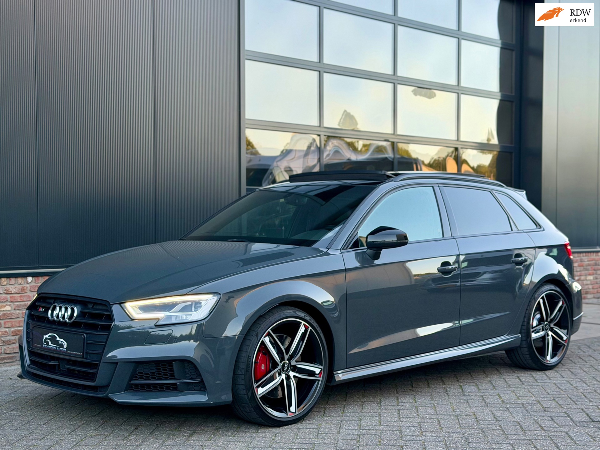 Audi A3 Sportback 2.0 TFSI S3 quattro RSseats/Pano/Carplay/Led