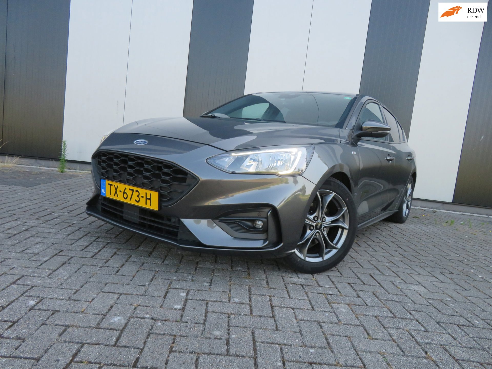 Ford Focus 1.0 EcoBoost ST Line Business