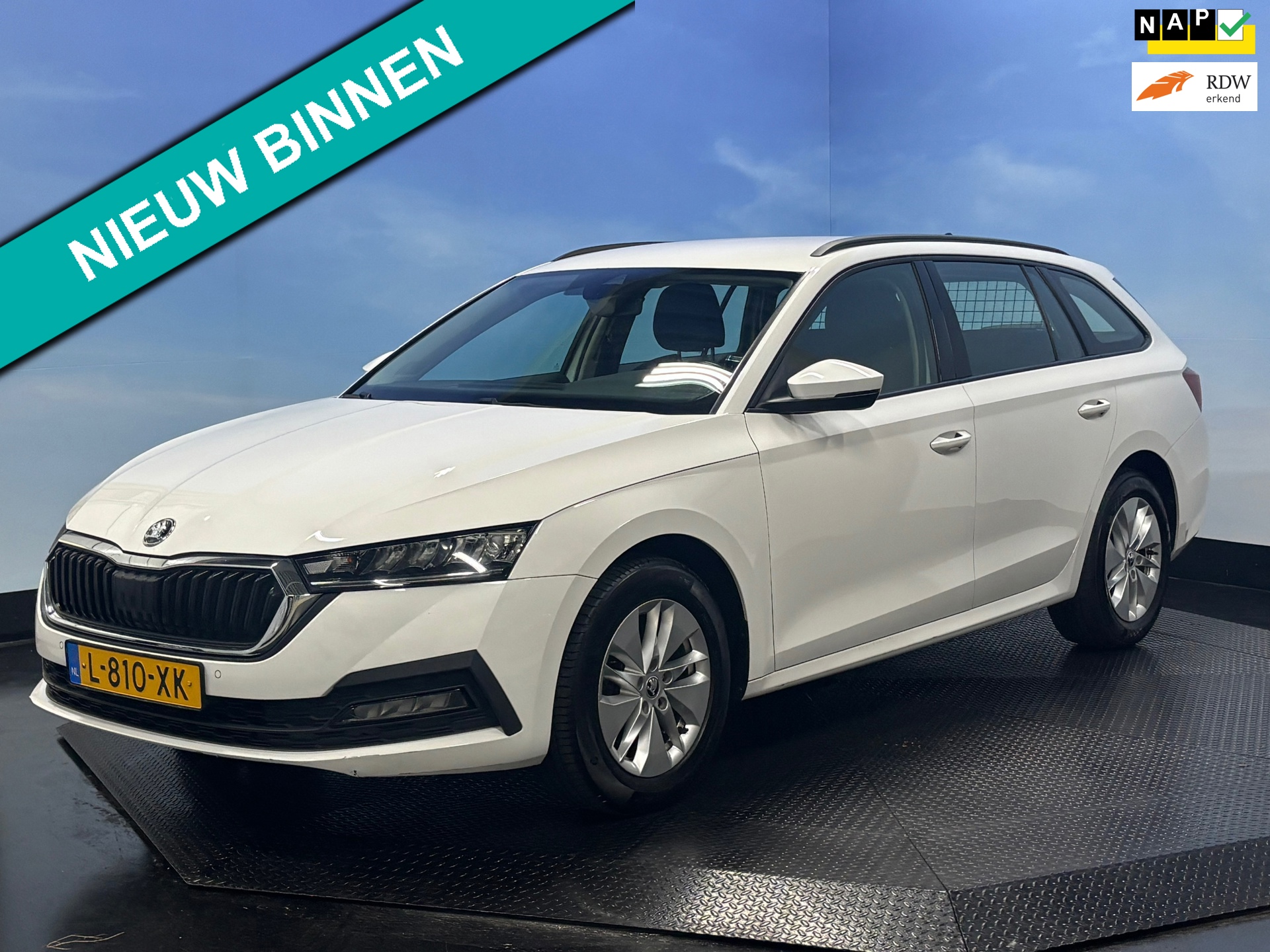 Skoda Octavia Combi 1.0 e-TSI Business Edition Plus Automaat | Navi | Clima | PDC