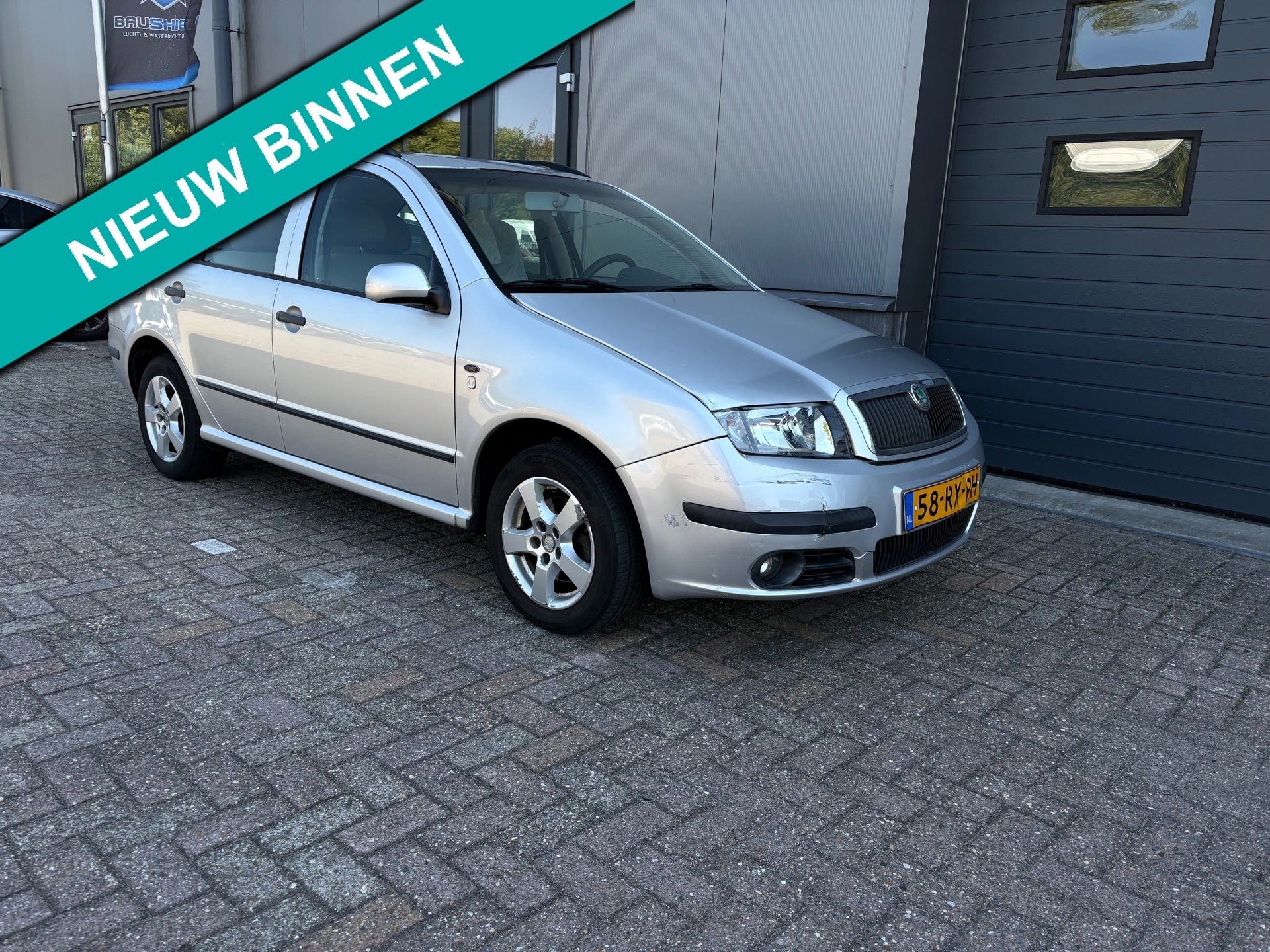 Skoda Fabia Combi 1.4-16V Elegance|Nieuw Apk