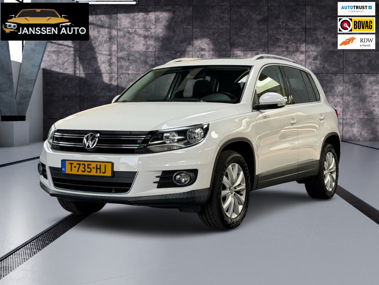 Volkswagen Tiguan 1.4 TSI Comfort&Design | Pano | Navi | Climate | Alcantara | Goed onderhouden